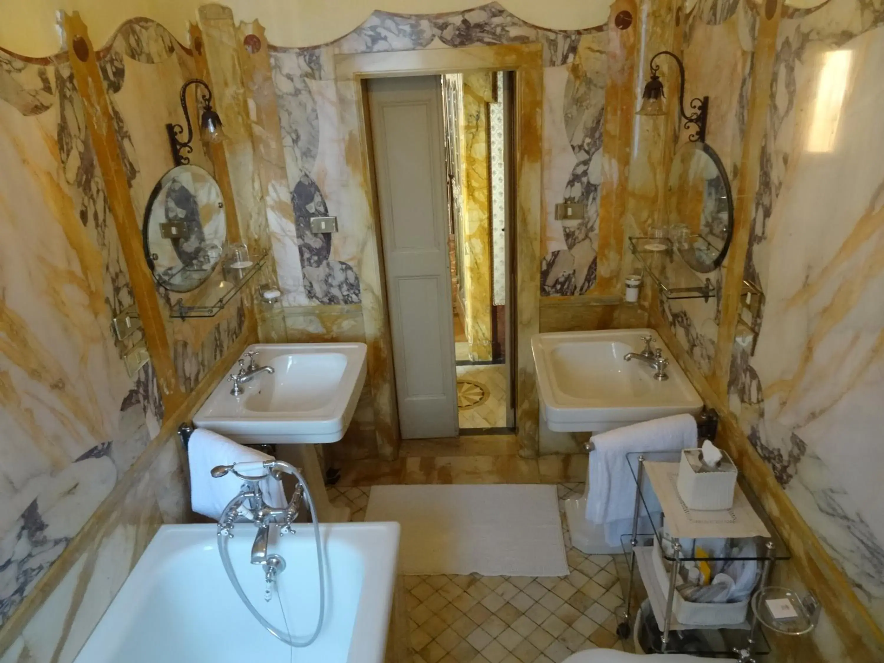 Toilet, Bathroom in Hotel Villa Fiordaliso