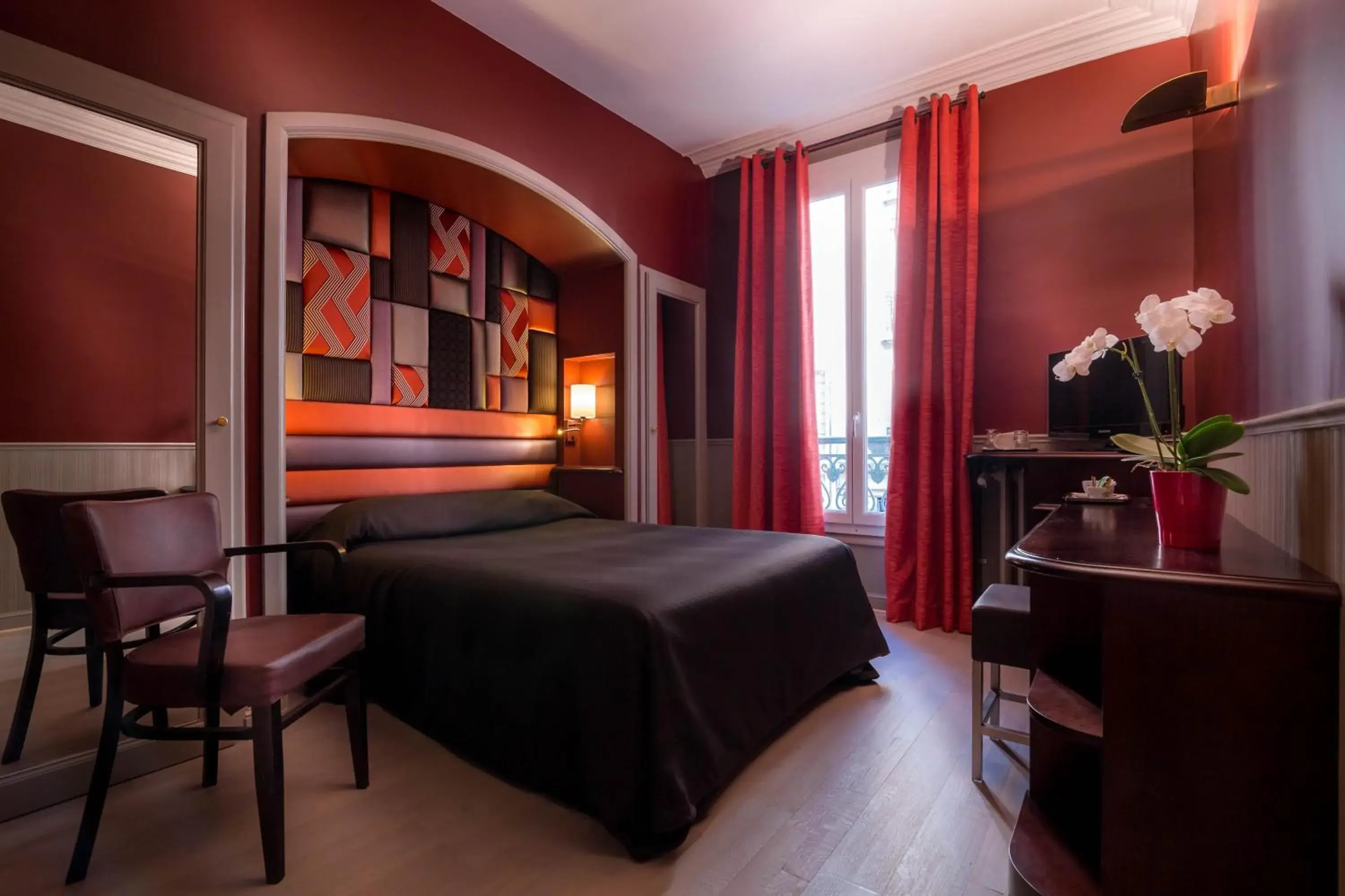 Bed in Hotel Concortel Paris Bed in Hotel Concortel Paris