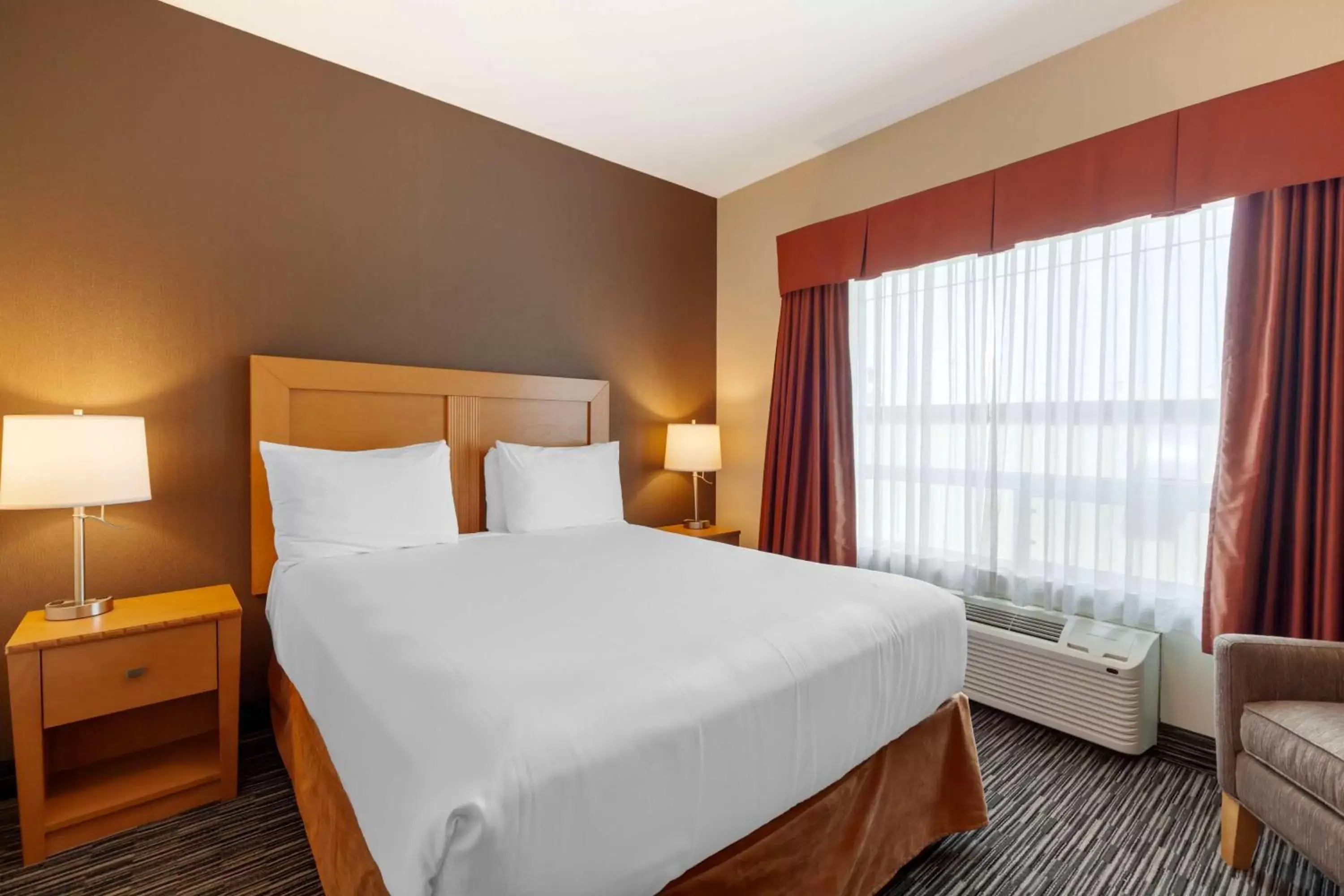 Bedroom, Bed in Best Western Grande Prairie