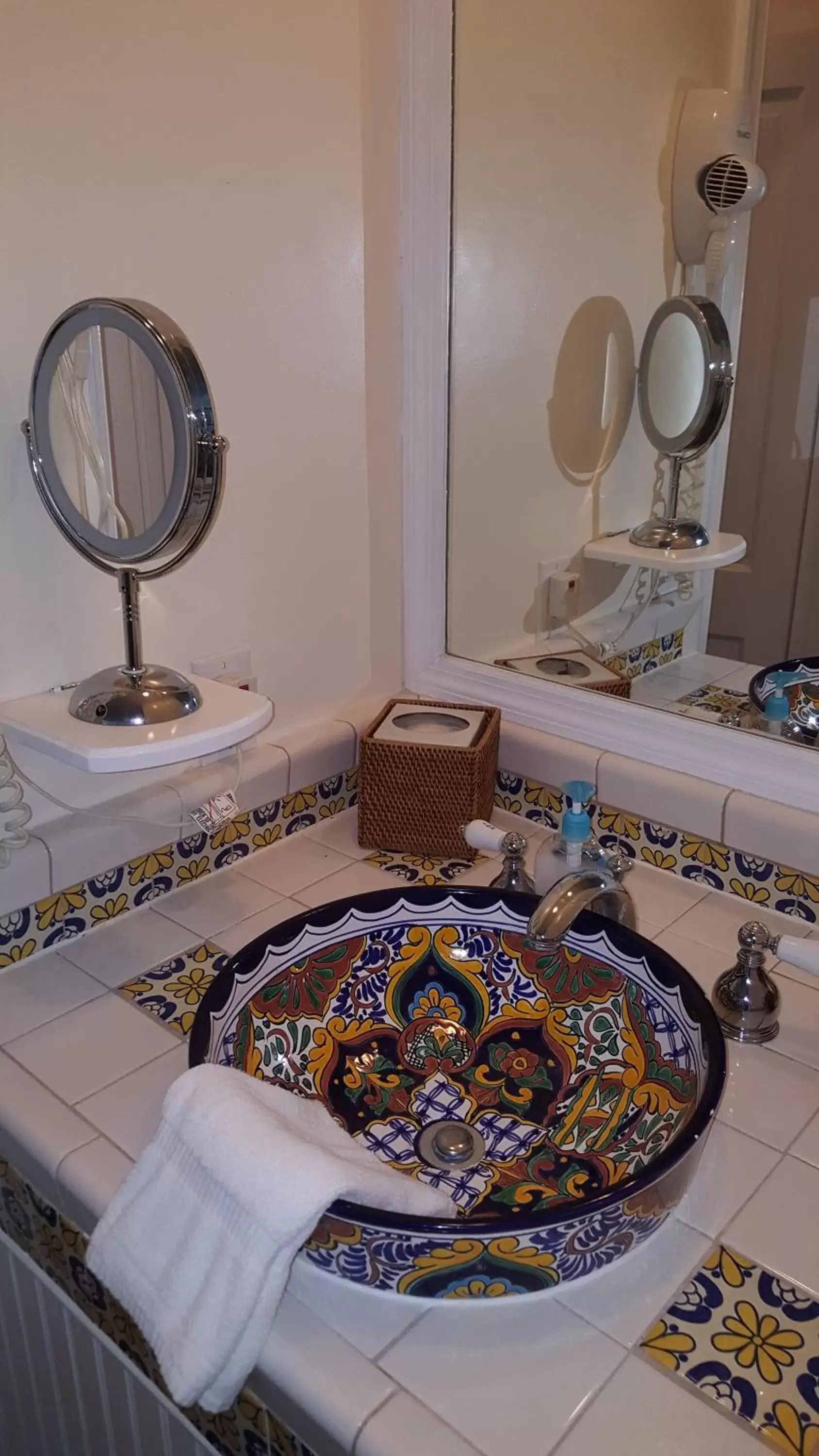 Bathroom in The Caribbean Court Boutique Hotel