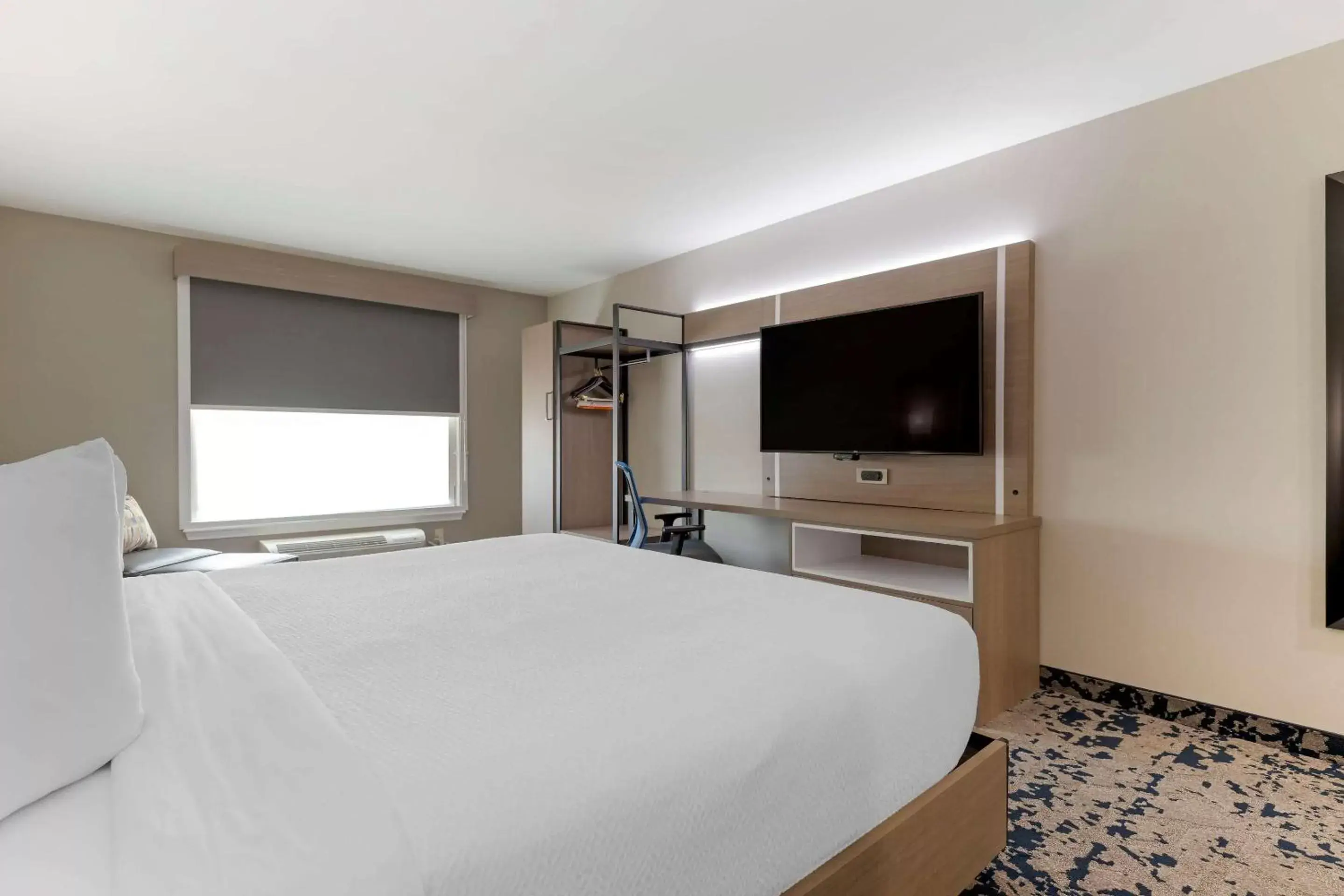 Bedroom, Bed in Comfort Inn & Suites Muskogee