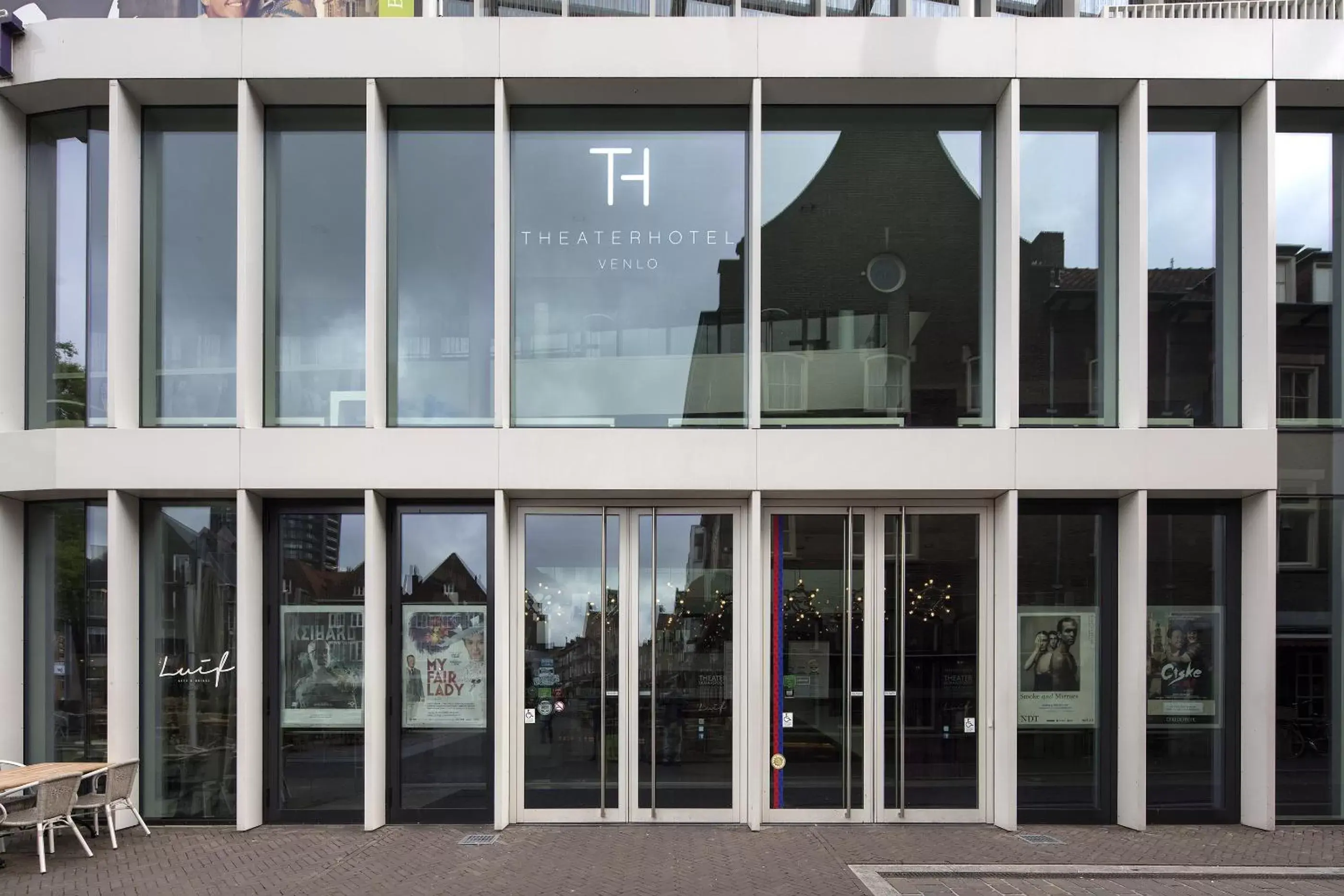 Facade/entrance, Property Building in Theaterhotel Venlo