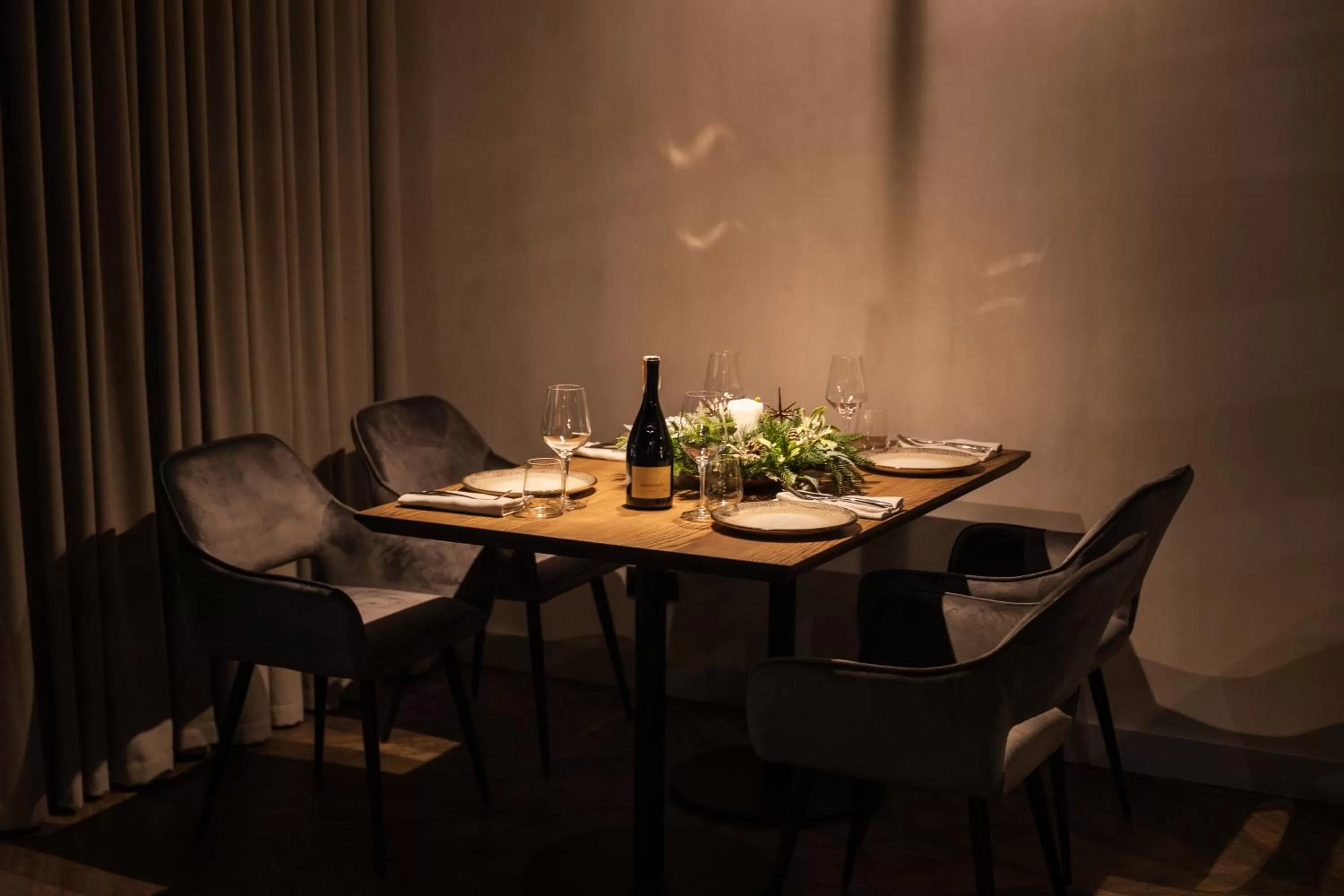 Restaurant/places to eat in ONOVO Dendra Hotel