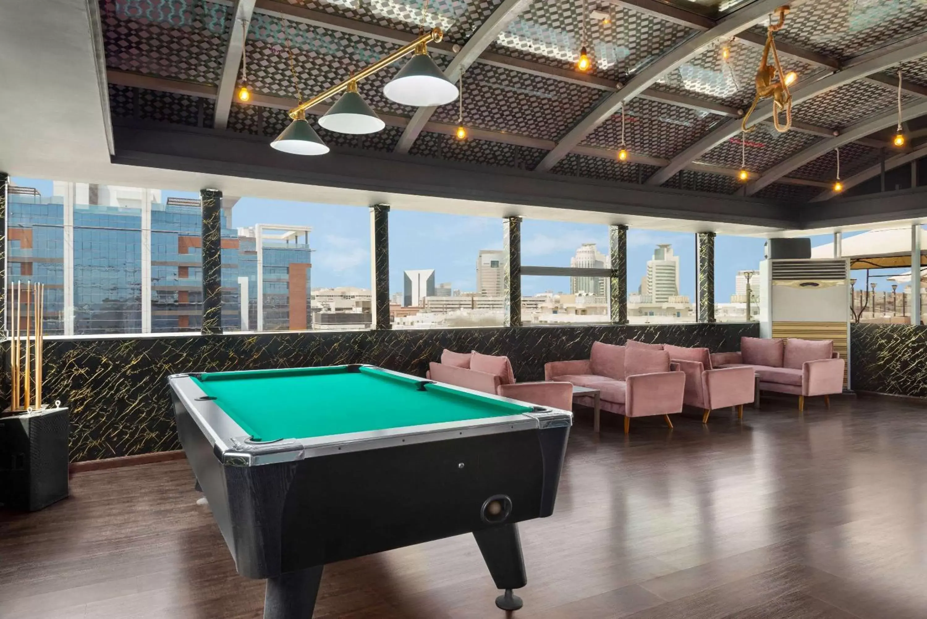 Lounge or bar, Billiards in Howard Johnson Plaza by Wyndham Dubai Deira