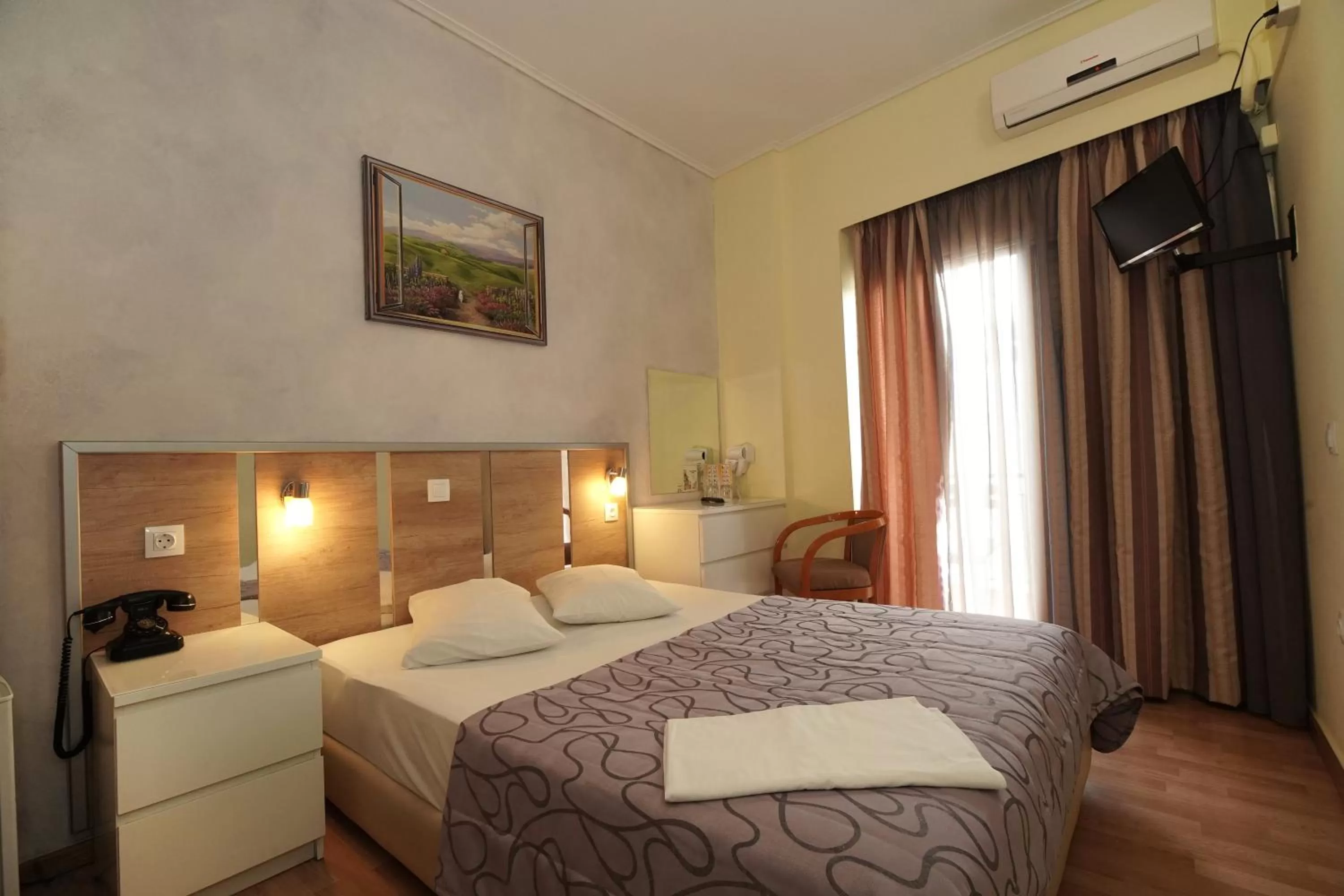 Other, Bed in Socrates Hotel