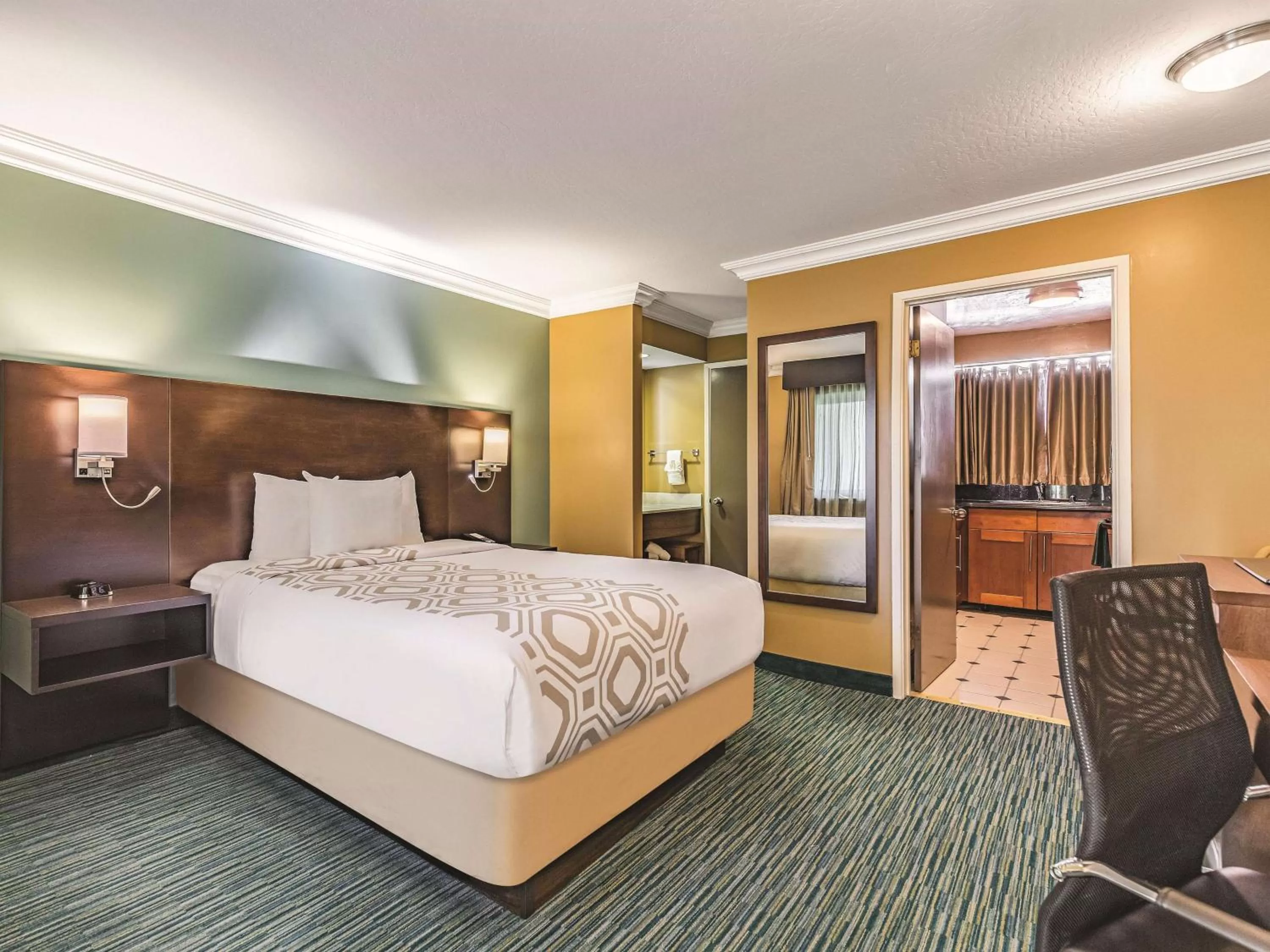 Photo of the whole room, Bed in La Quinta by Wyndham San Francisco Airport West Millbrae FREE AIRPORT SHUTTLE