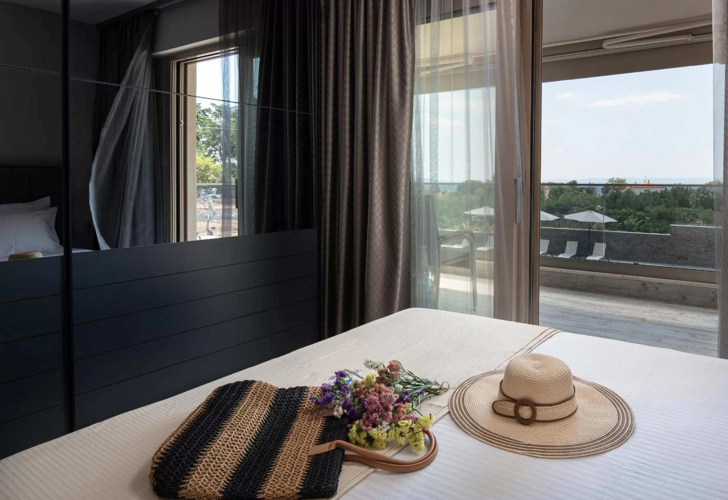 Photo of the whole room in Villa Sara