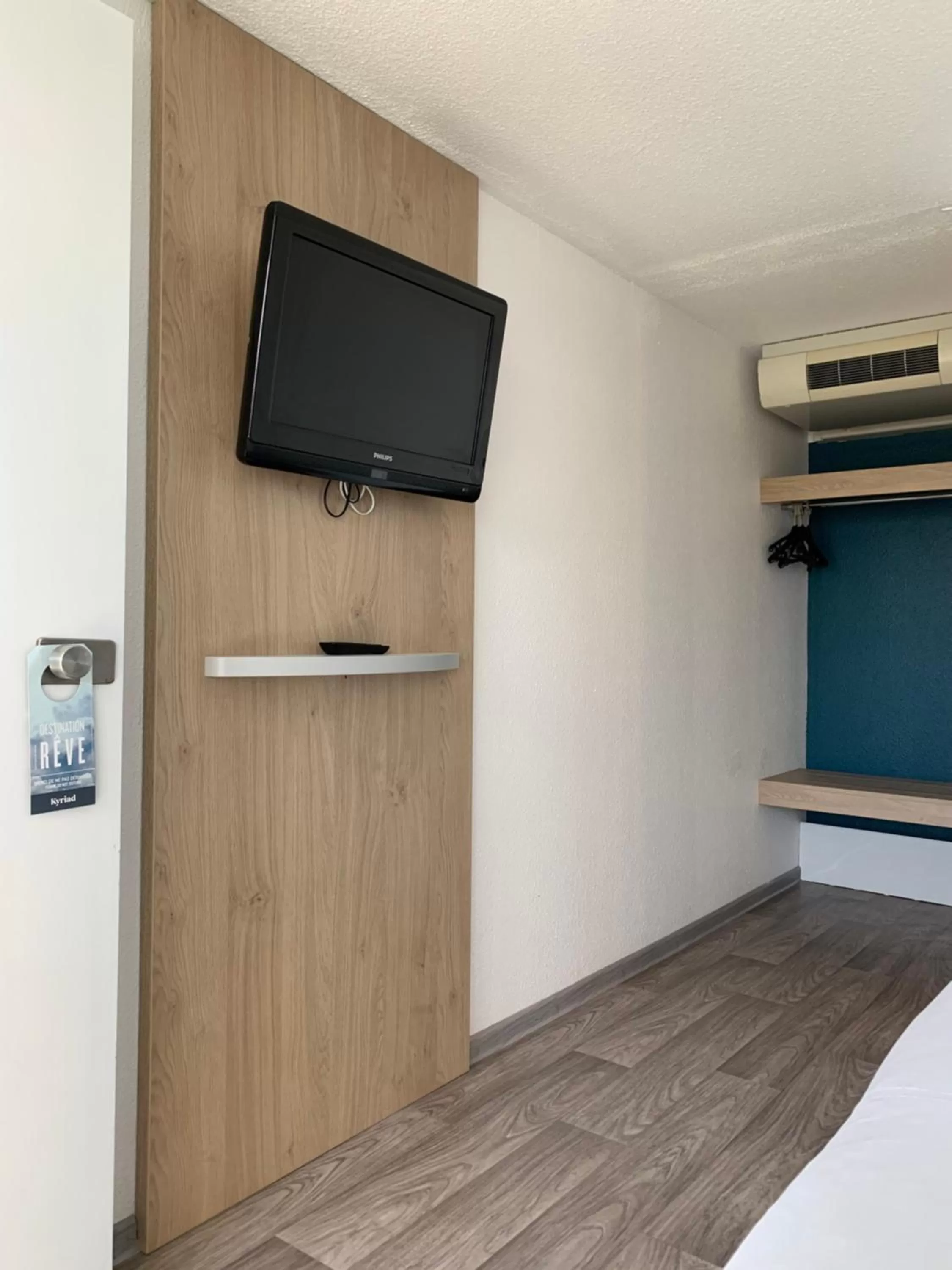 Decorative detail in Kyriad Châteauroux - Saint-Maur