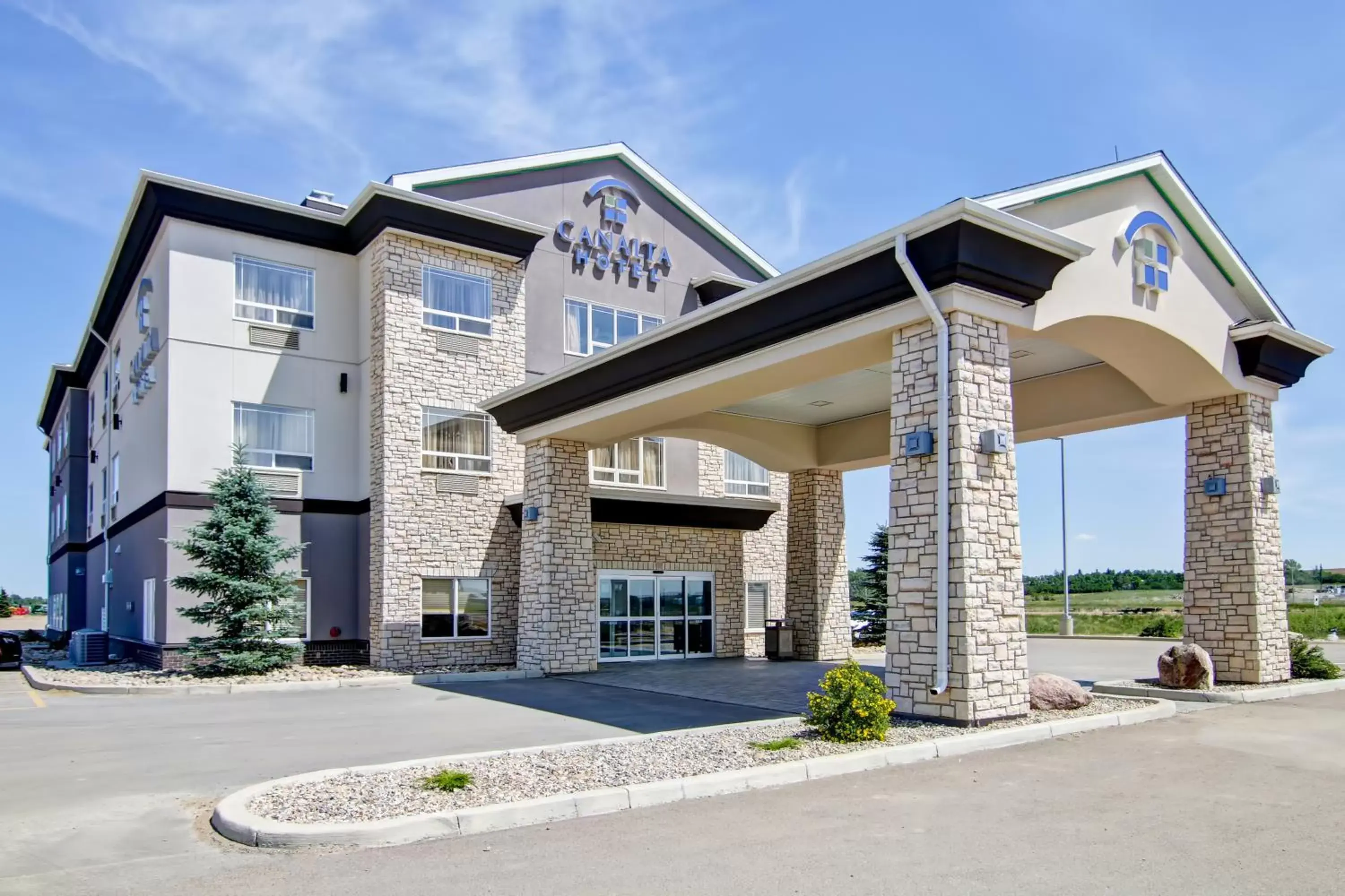 Property Building in Canalta Hotel Assiniboia