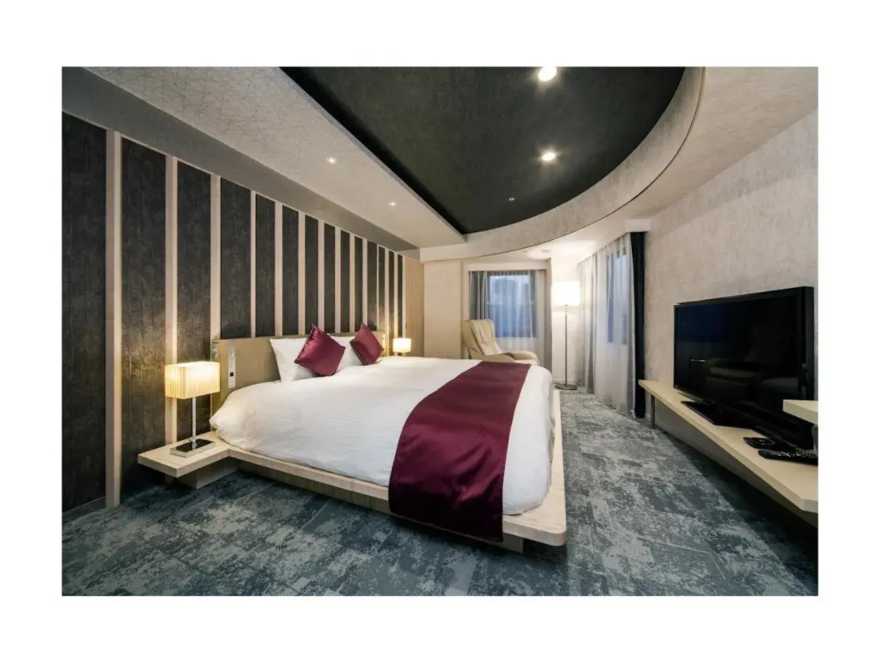 Bedroom, Bed in Daiwa Roynet Hotel Ginza PREMIER