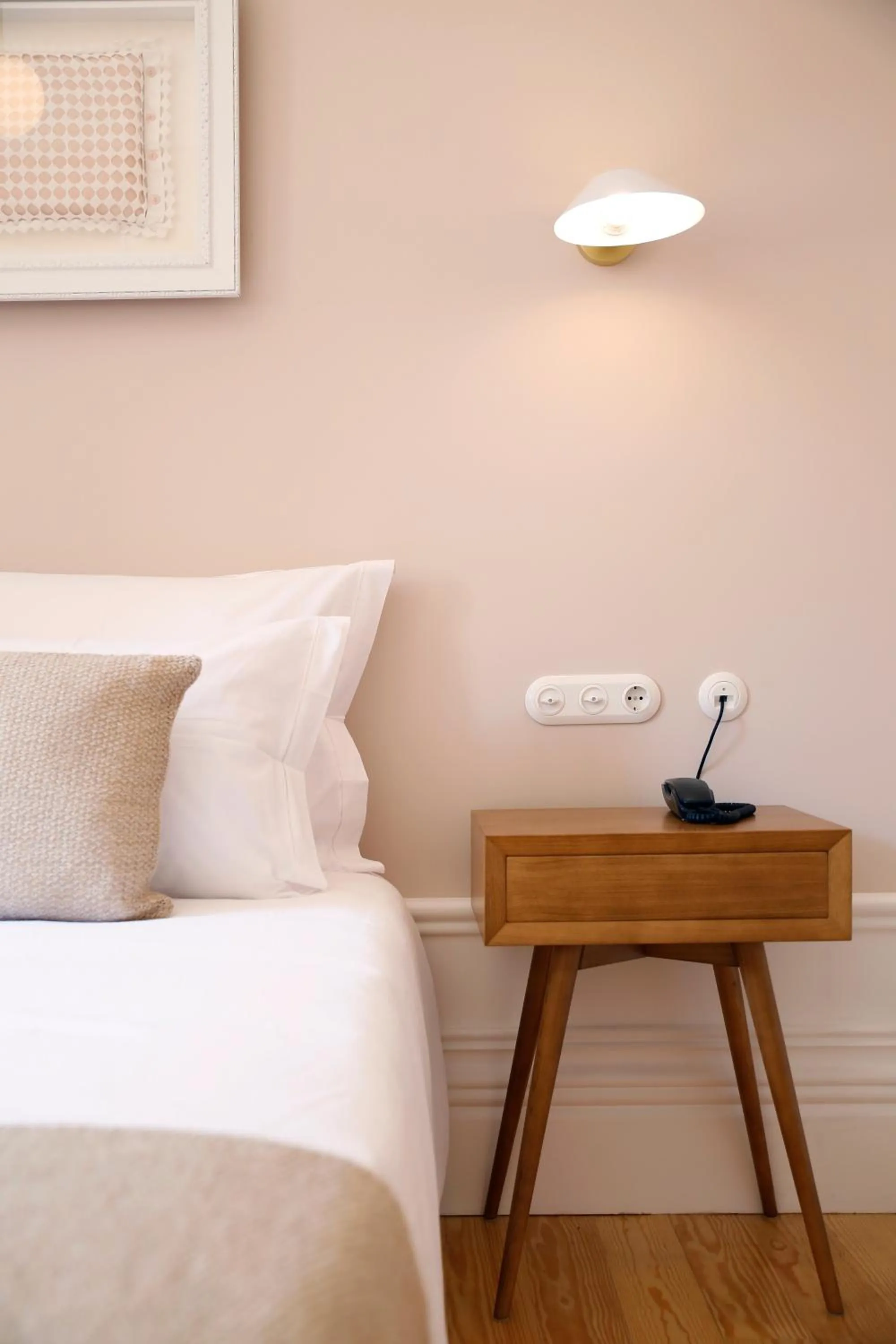 Shower, Bed in Original Douro Hotel