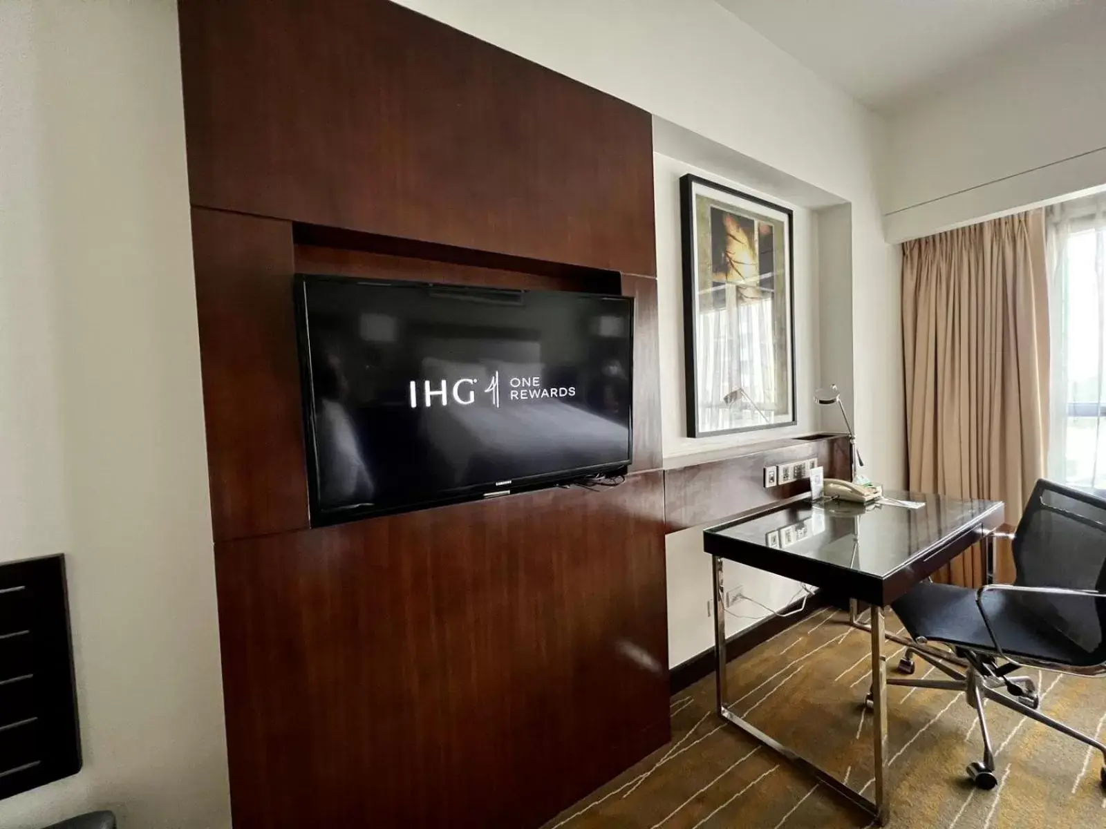 TV and multimedia, TV/Entertainment Center in Holiday Inn & Suites Makati, an IHG Hotel