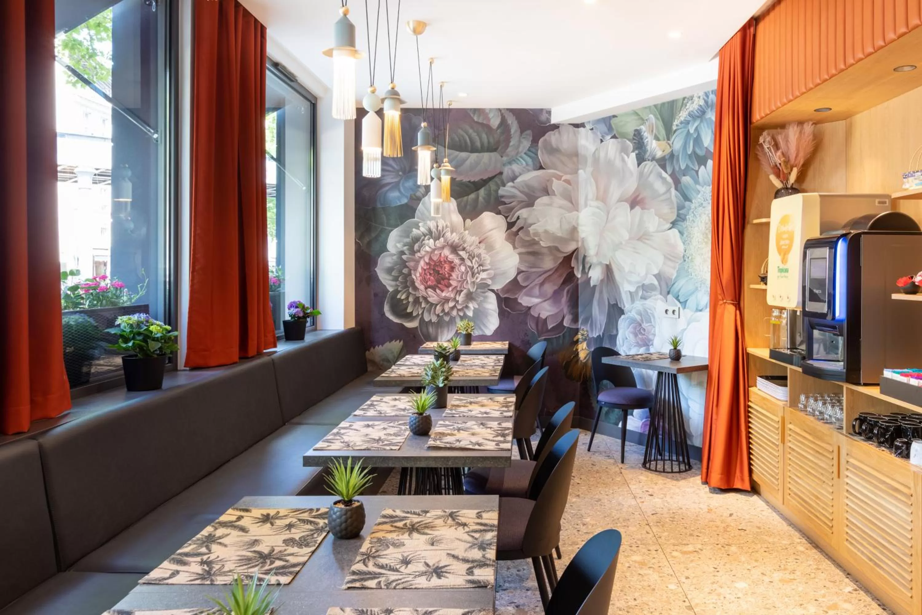 Living room in Hôtel Prince Albert Gare de Lyon