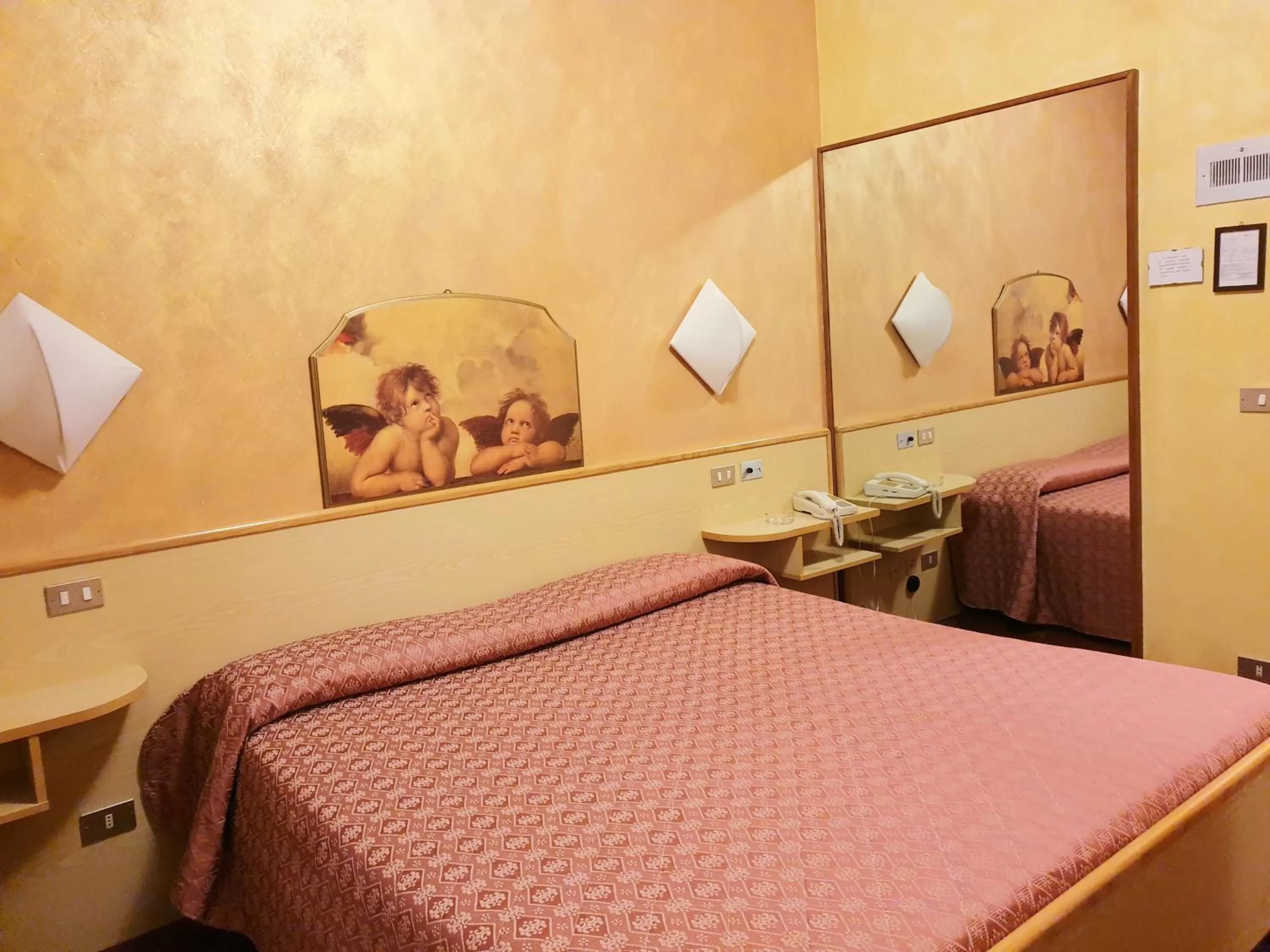 Bedroom, Bed in HOTEL PARADISO