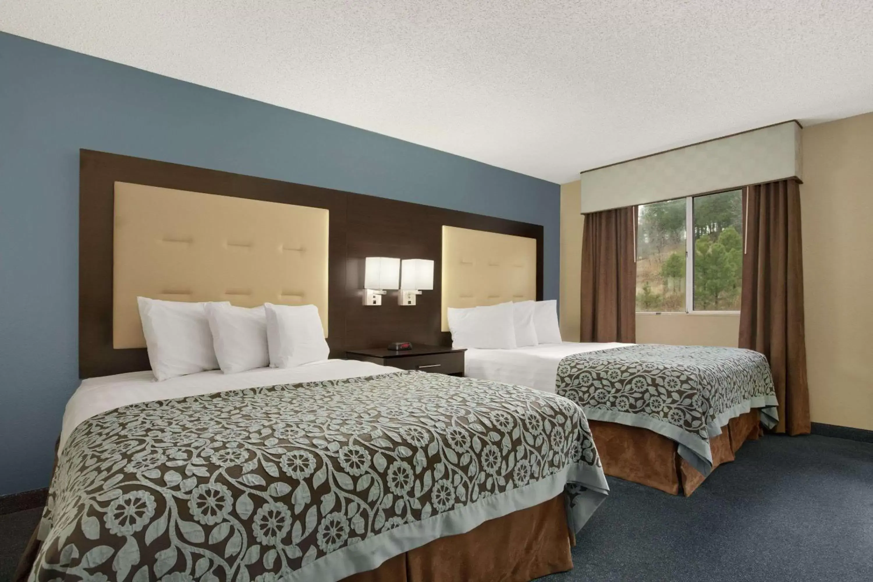 Photo of the whole room, Bed in Days Inn by Wyndham Williams