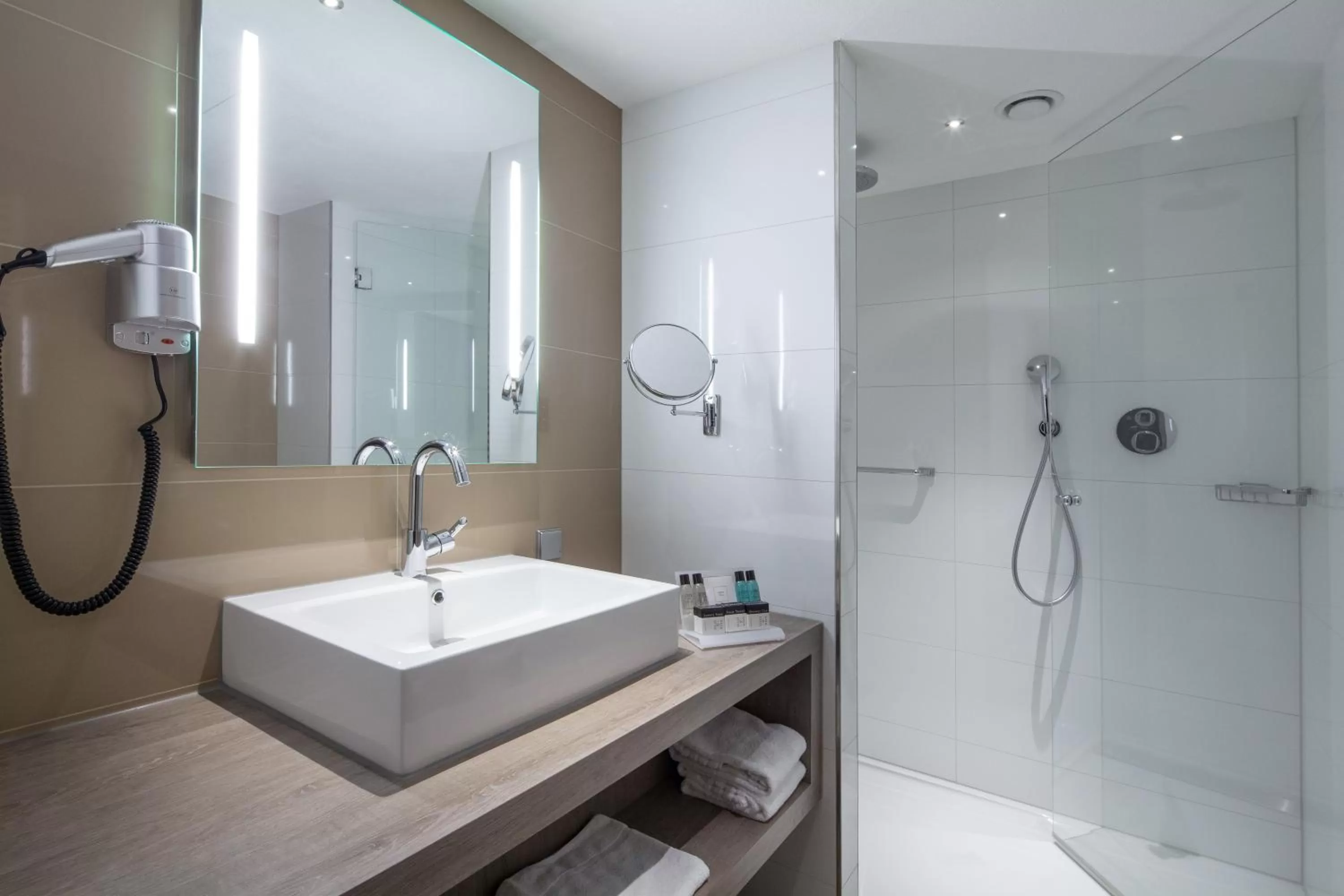 Bathroom in Van der Valk Hotel Haarlem