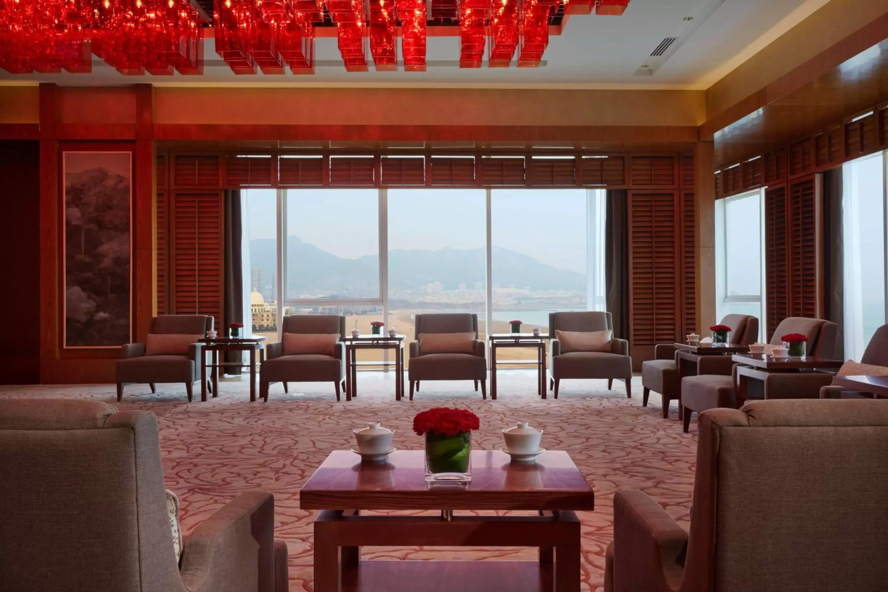 On site, Restaurant/Places to Eat in Hyatt Regency Qingdao - Stone old beach - Exhibition Center