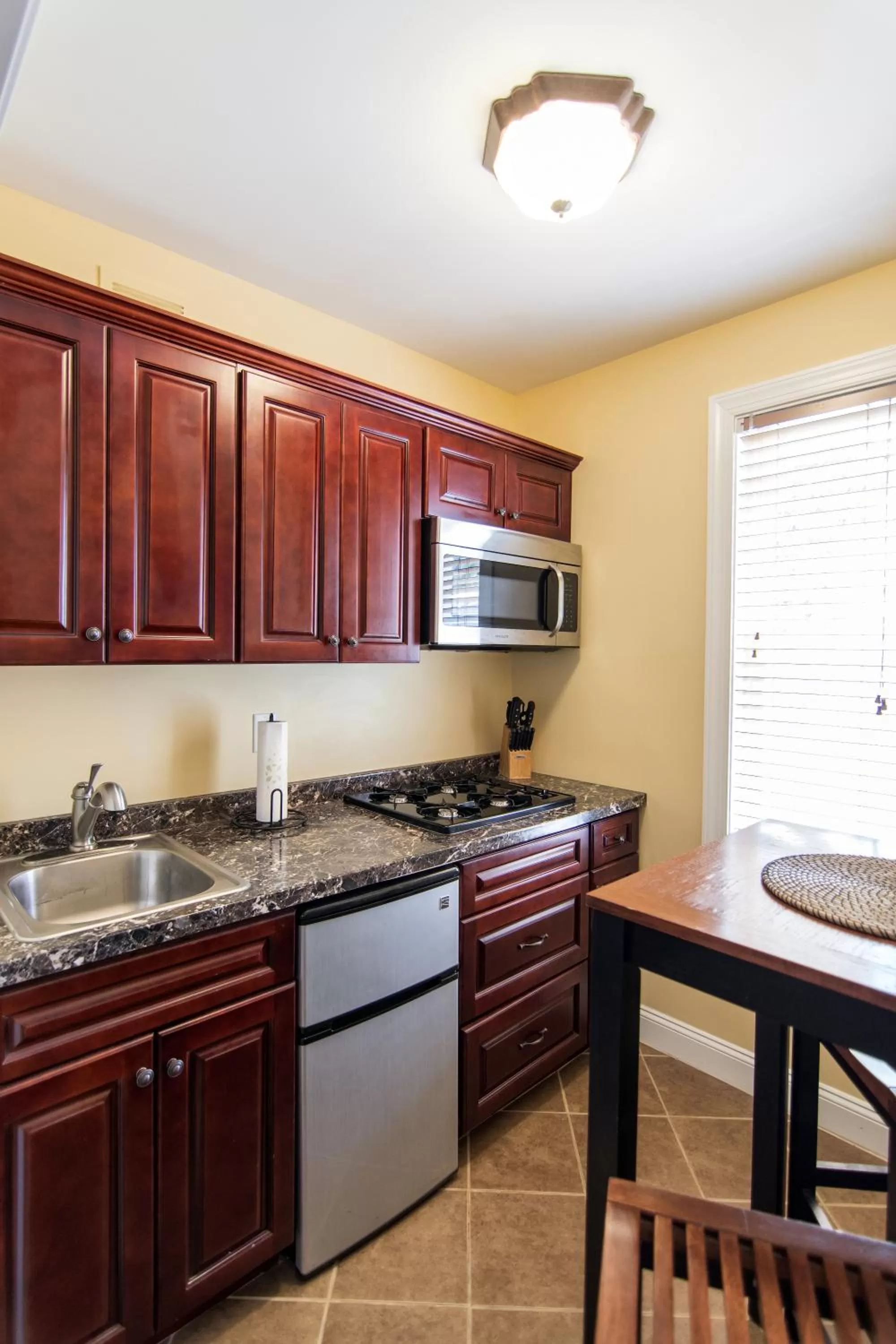 Kitchen or kitchenette, Kitchen/Kitchenette in La Reserve Bed and Breakfast