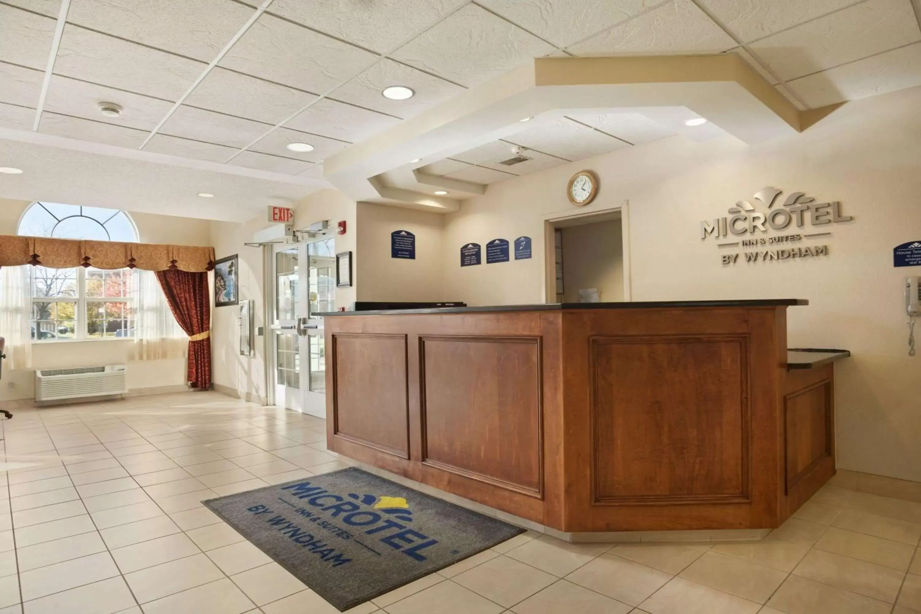 Lobby or reception, Lobby/Reception in Microtel Inn & Suites by Wyndham Ann Arbor