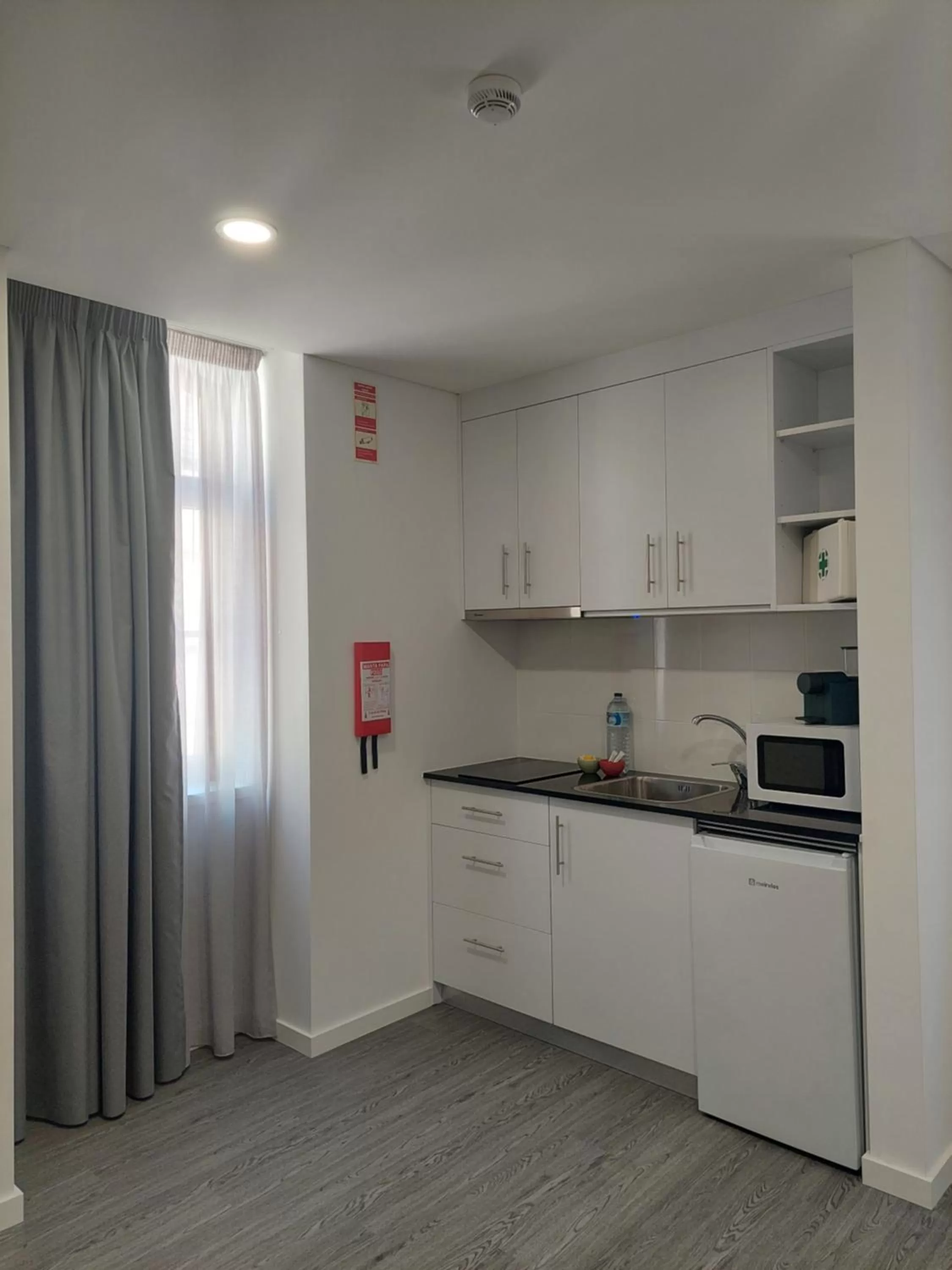 Kitchen/Kitchenette in OH Studios Lousã