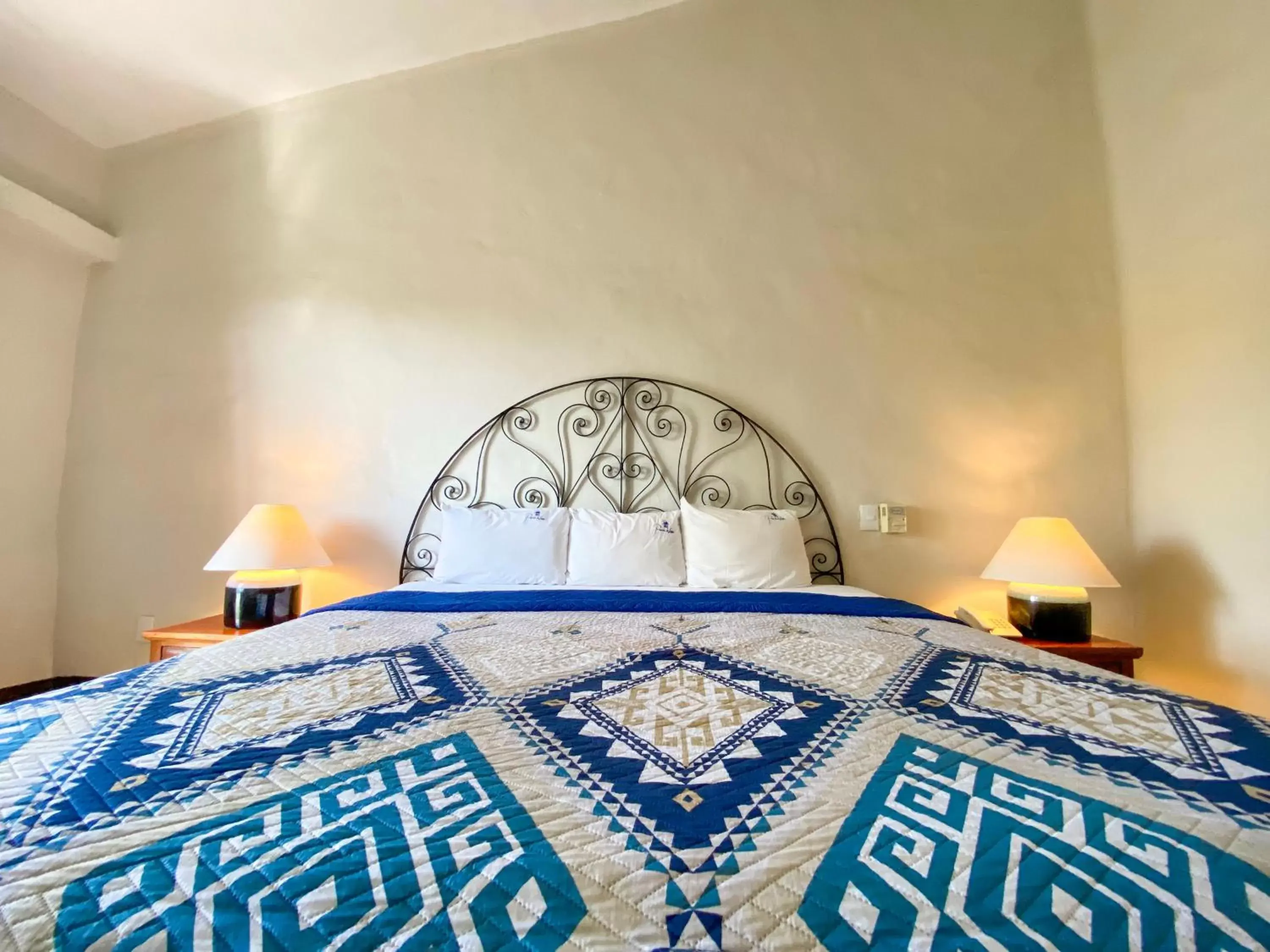 Bed in Puerto de Luna Pet Friendly and Family Suites