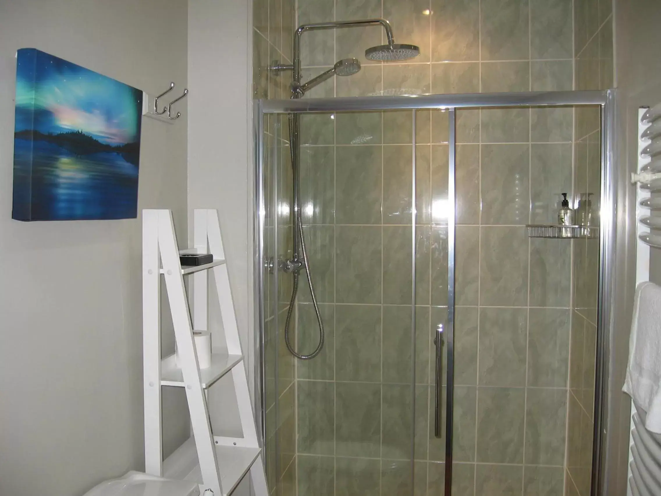 Bathroom in Beaconsview B&B