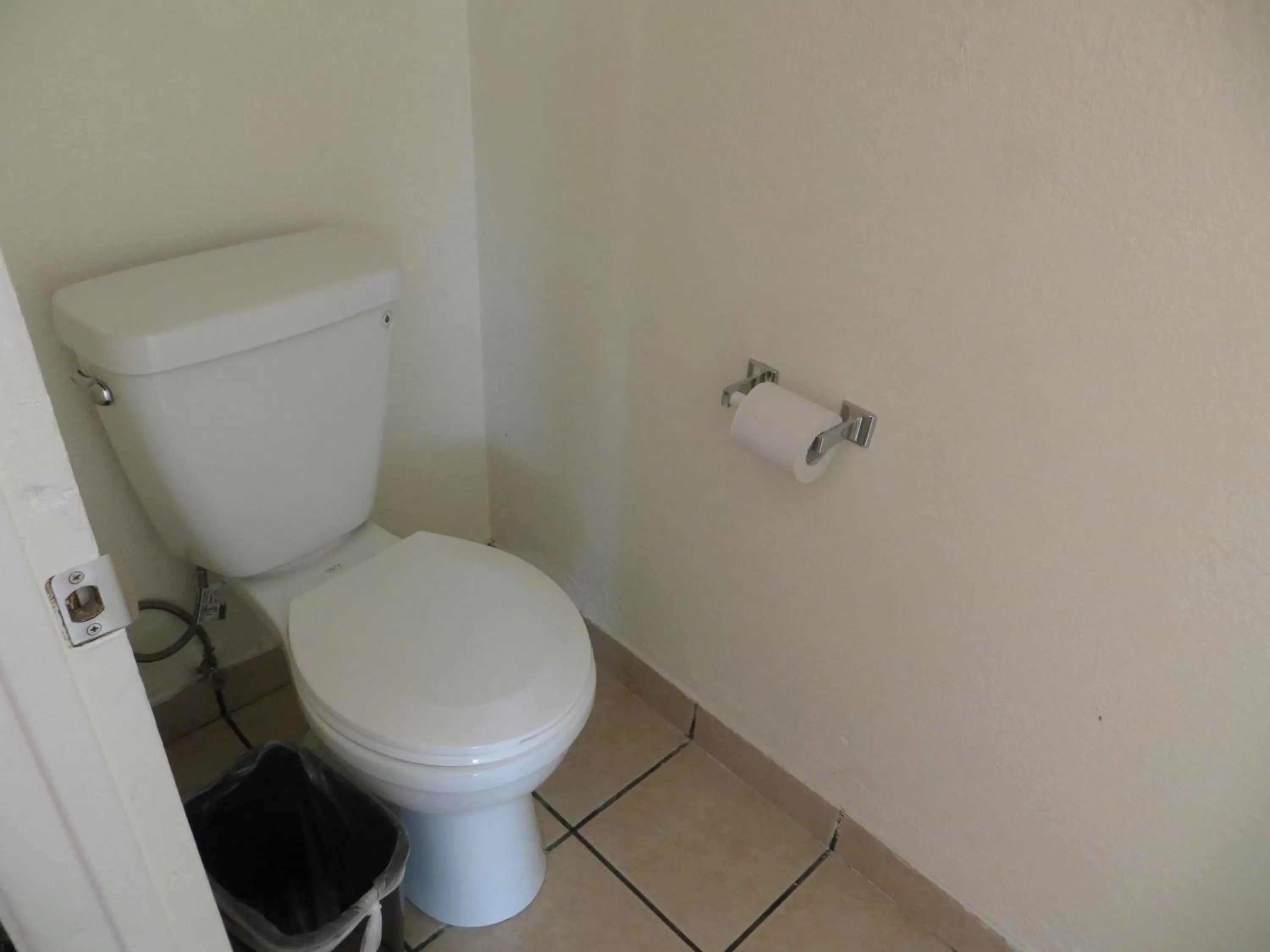 Toilet in Hotel Sunrise