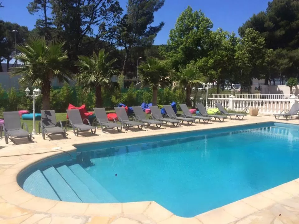 Day in Hotel & Restaurant Le Mejean - Parc des Expositions