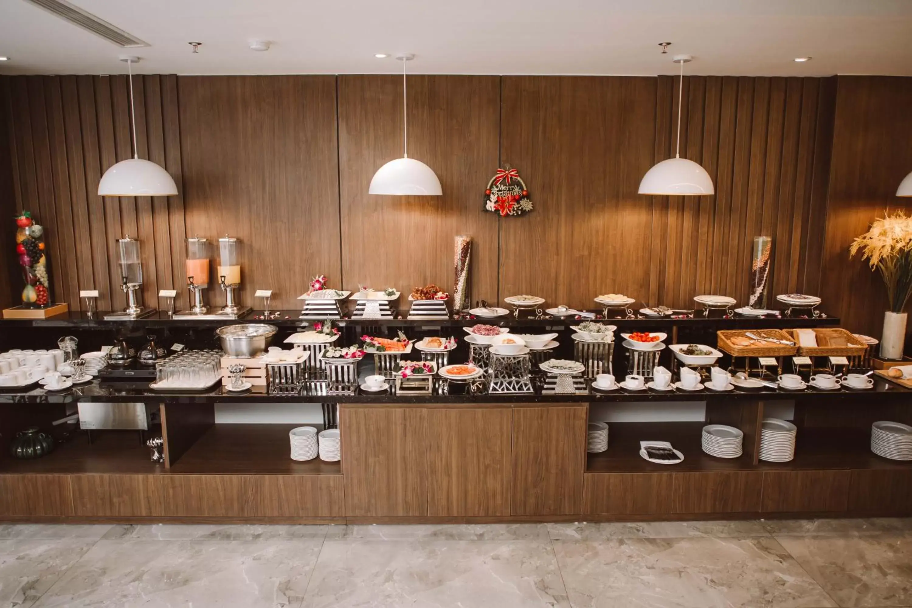 Restaurant/places to eat in Reyna Hotel Hanoi & Spa Restaurant/places to eat in Reyna Hotel Hanoi & Spa