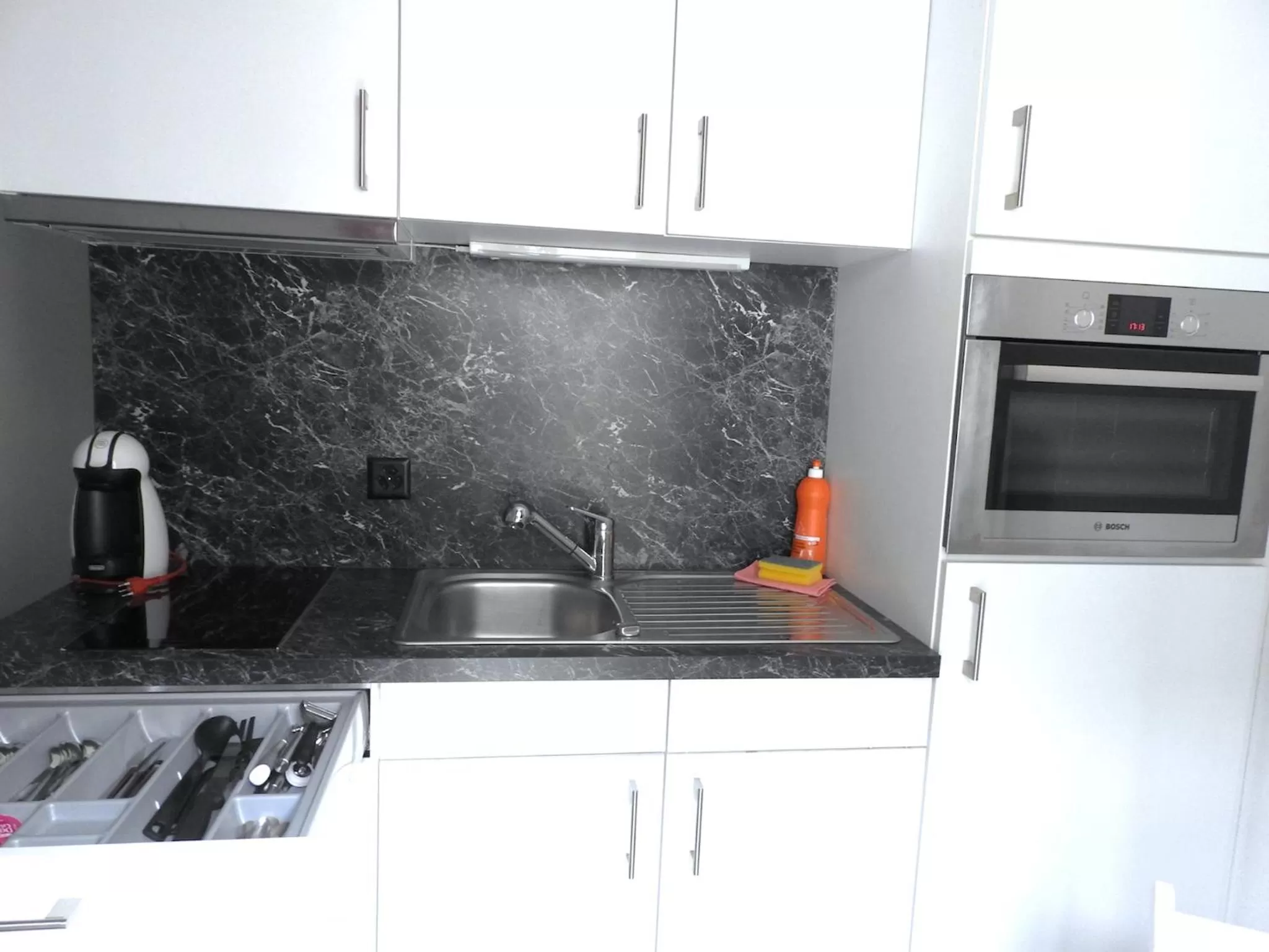 Kitchen or kitchenette in INSIDE Five