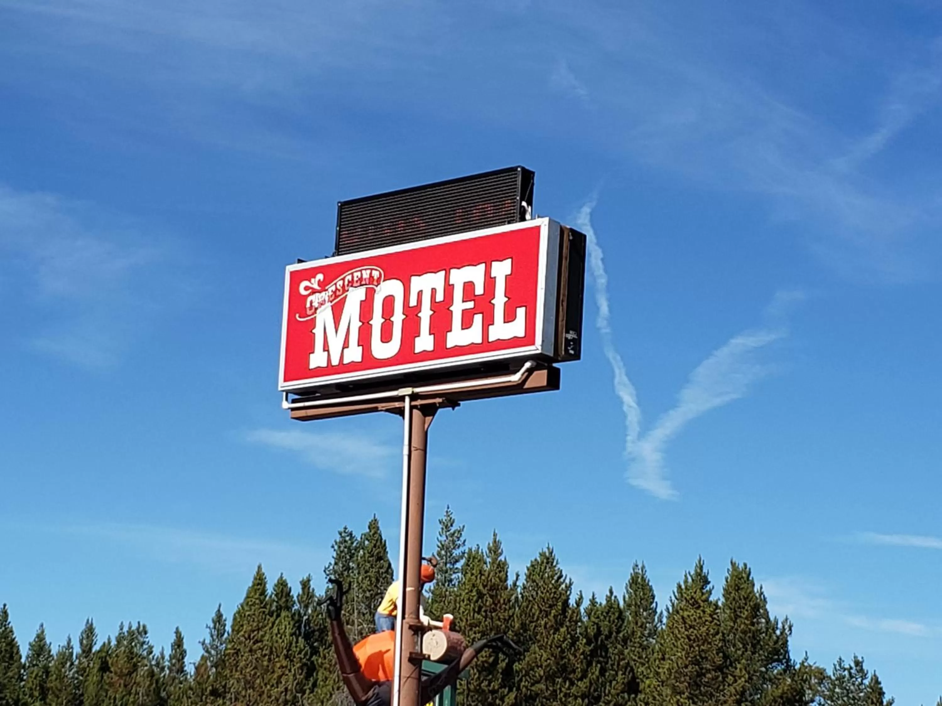 CRESCENT MOON MOTEL