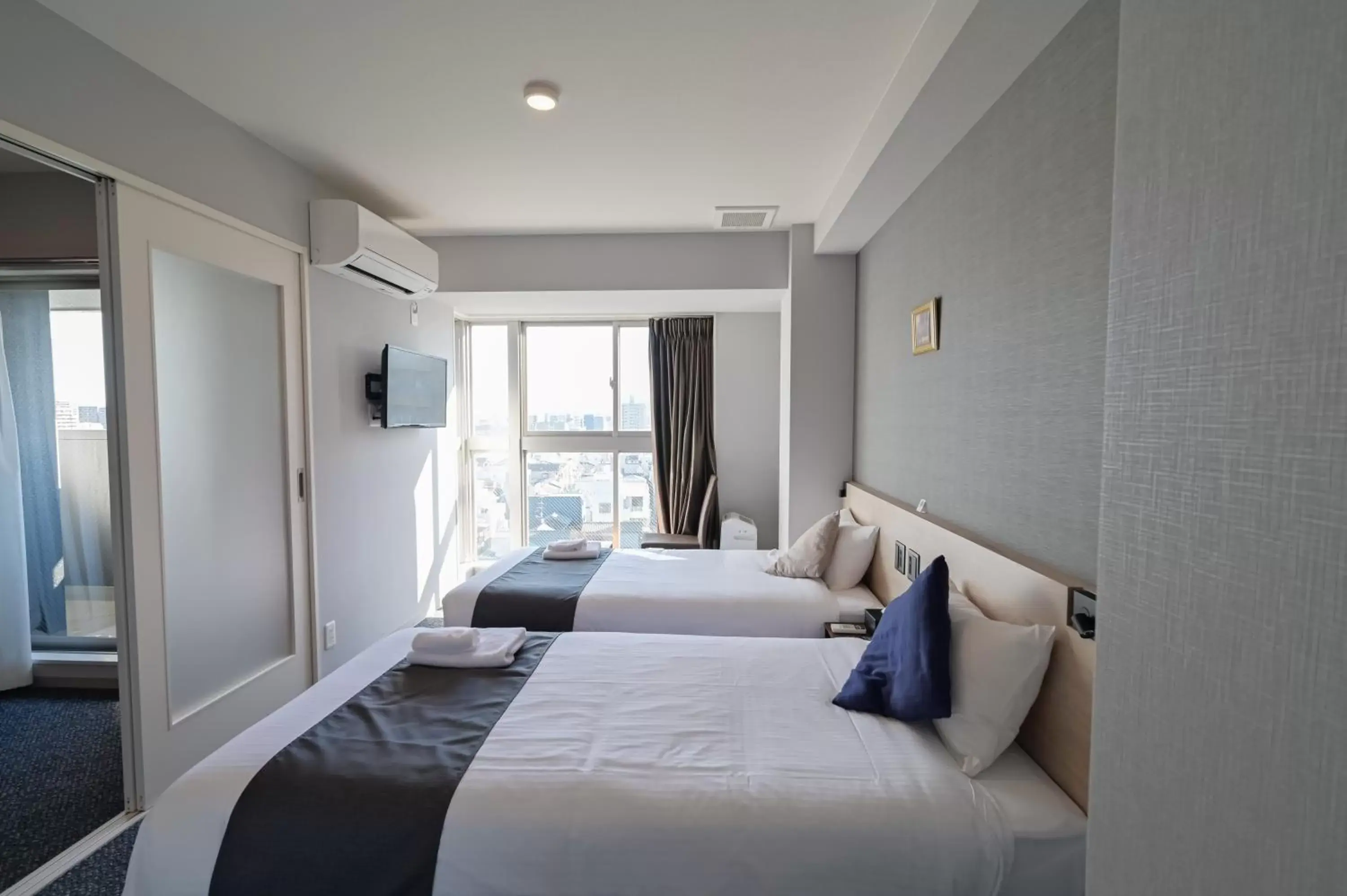 Photo of the whole room, Bed in HOTEL STATE TENNOJI Photo of the whole room, Bed in HOTEL STATE TENNOJI