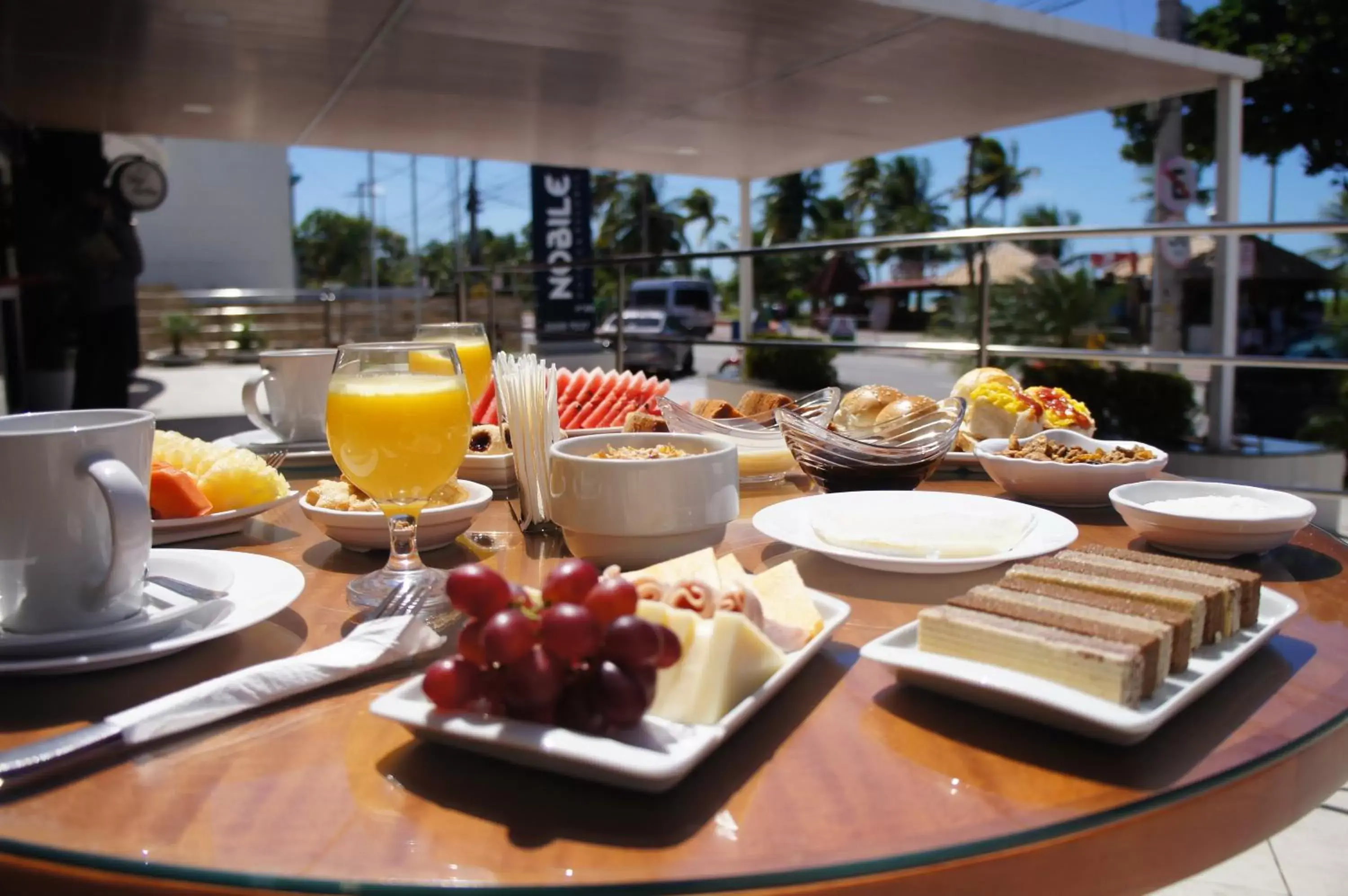 Breakfast in Nobile Suítes Tambaú