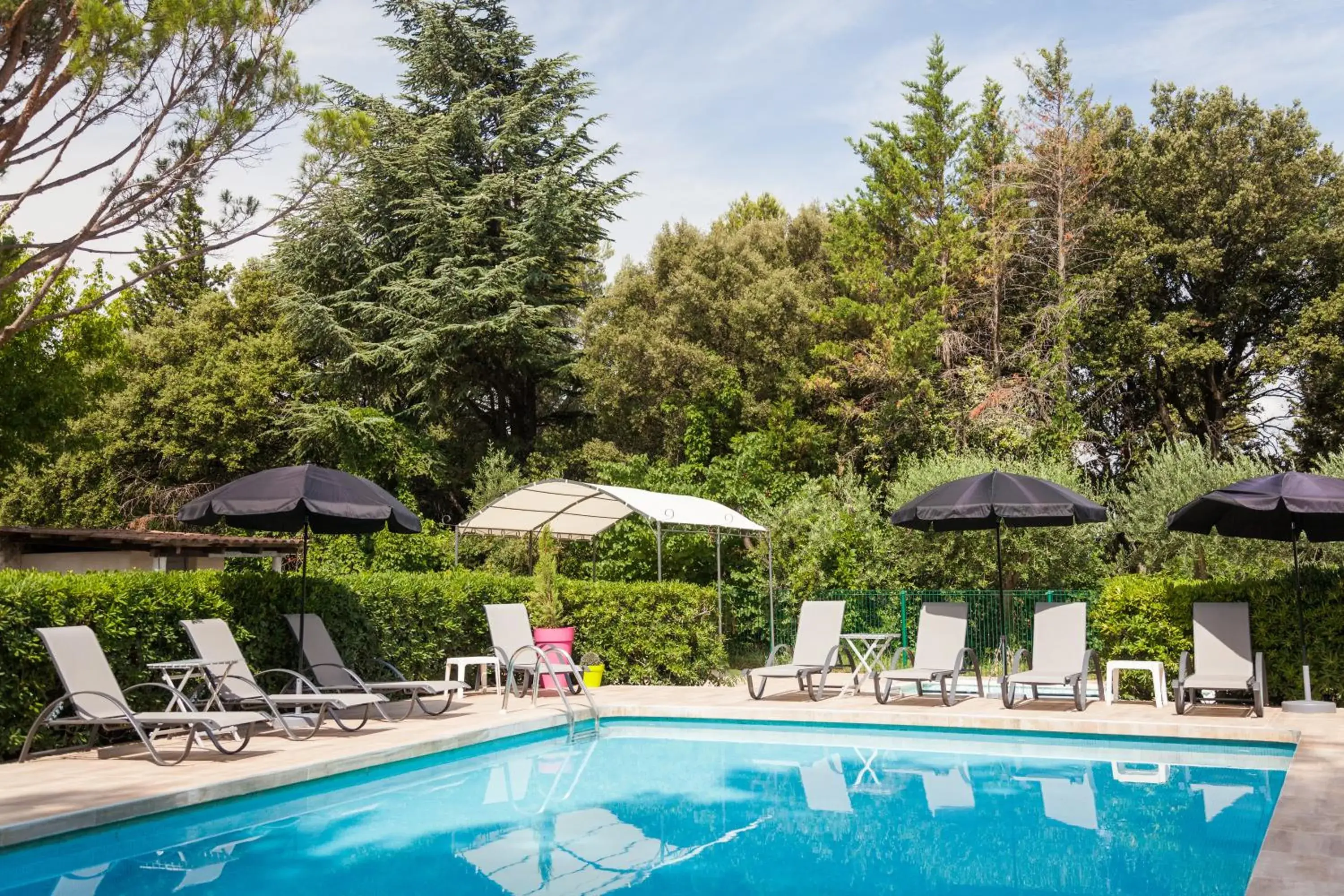 Balcony/Terrace, Swimming Pool in Le Petit Manoir Logis