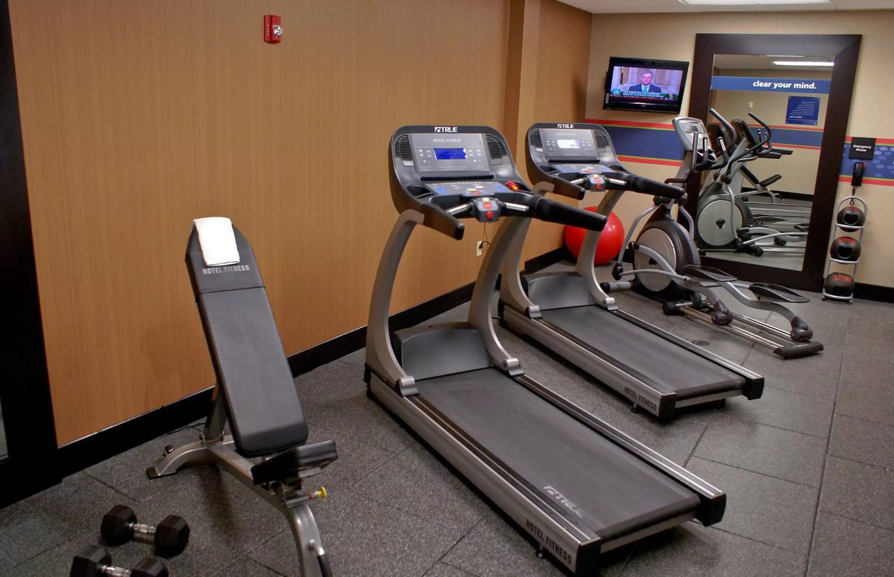 Fitness centre/facilities, Fitness Center/Facilities in Hampton Inn & Suites Charlotte-Airport
