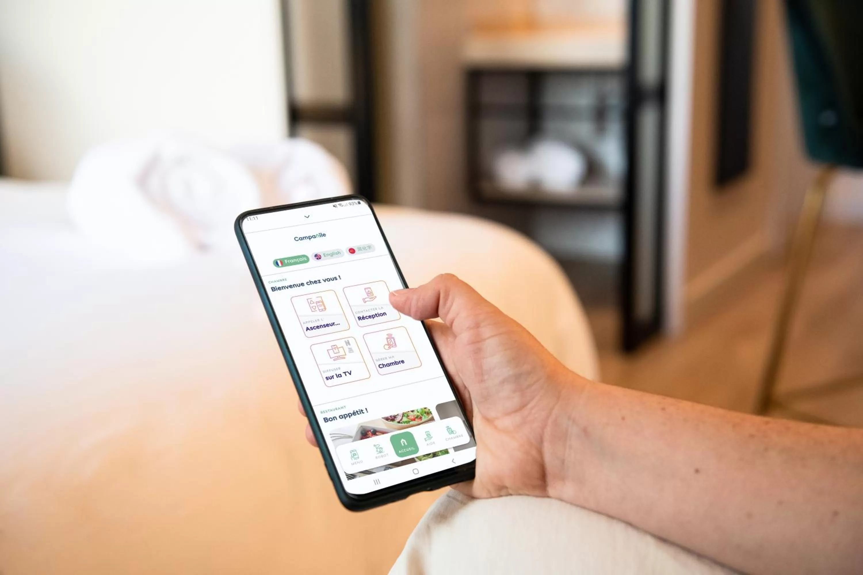 Entertainment, Bed in Campanile Smart Lyon Est - Eurexpo Bron Aviation