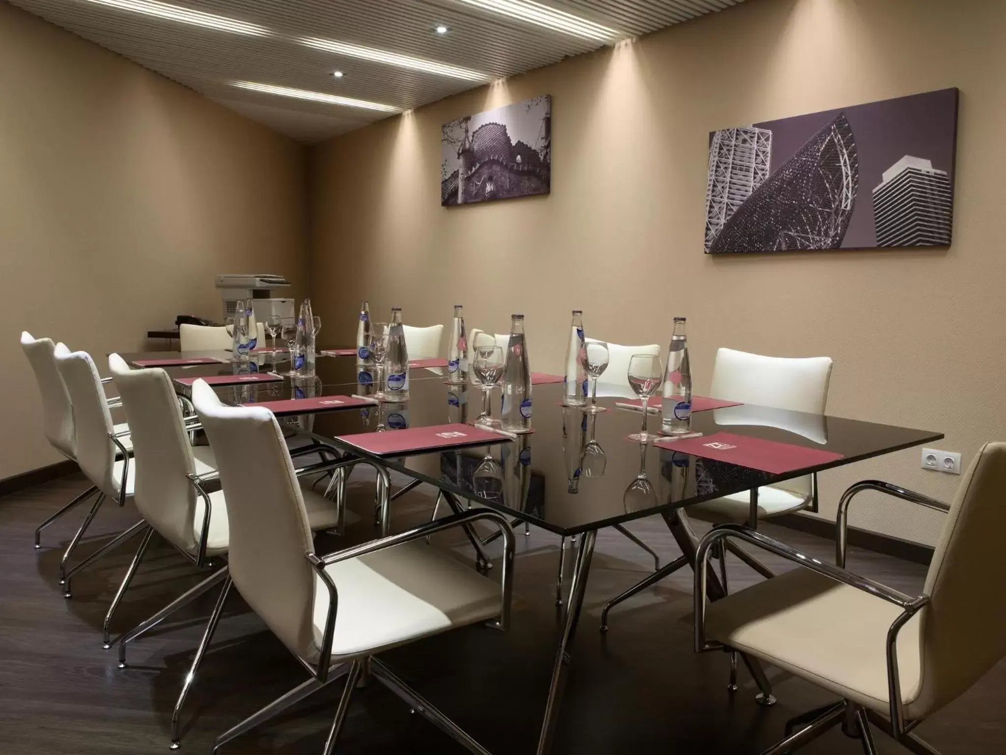 Business facilities, Restaurant/Places to Eat in Hotel & Spa Villa Olimpica Suites