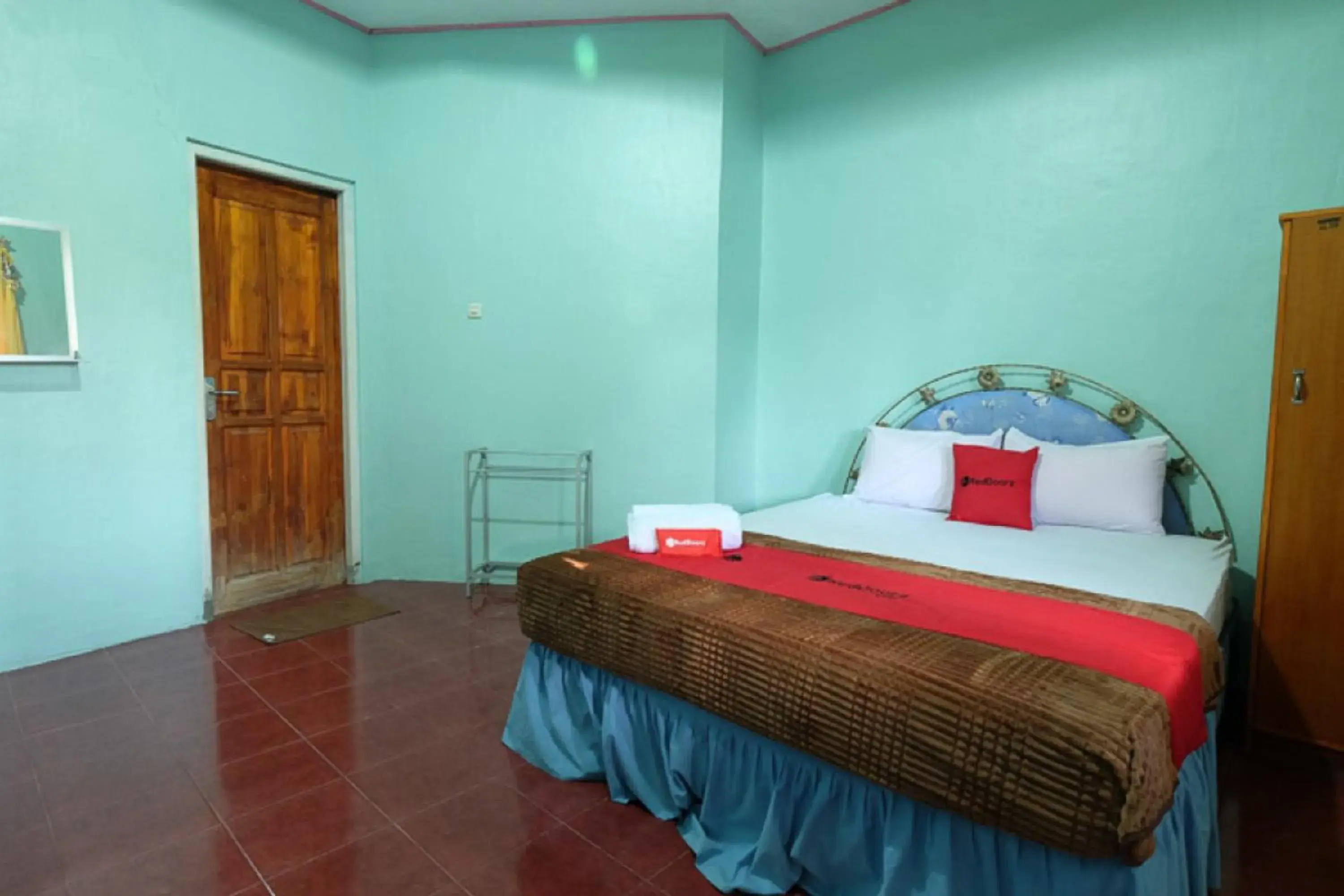 Bedroom, Bed in RedDoorz near Mangrove Forest Kupang