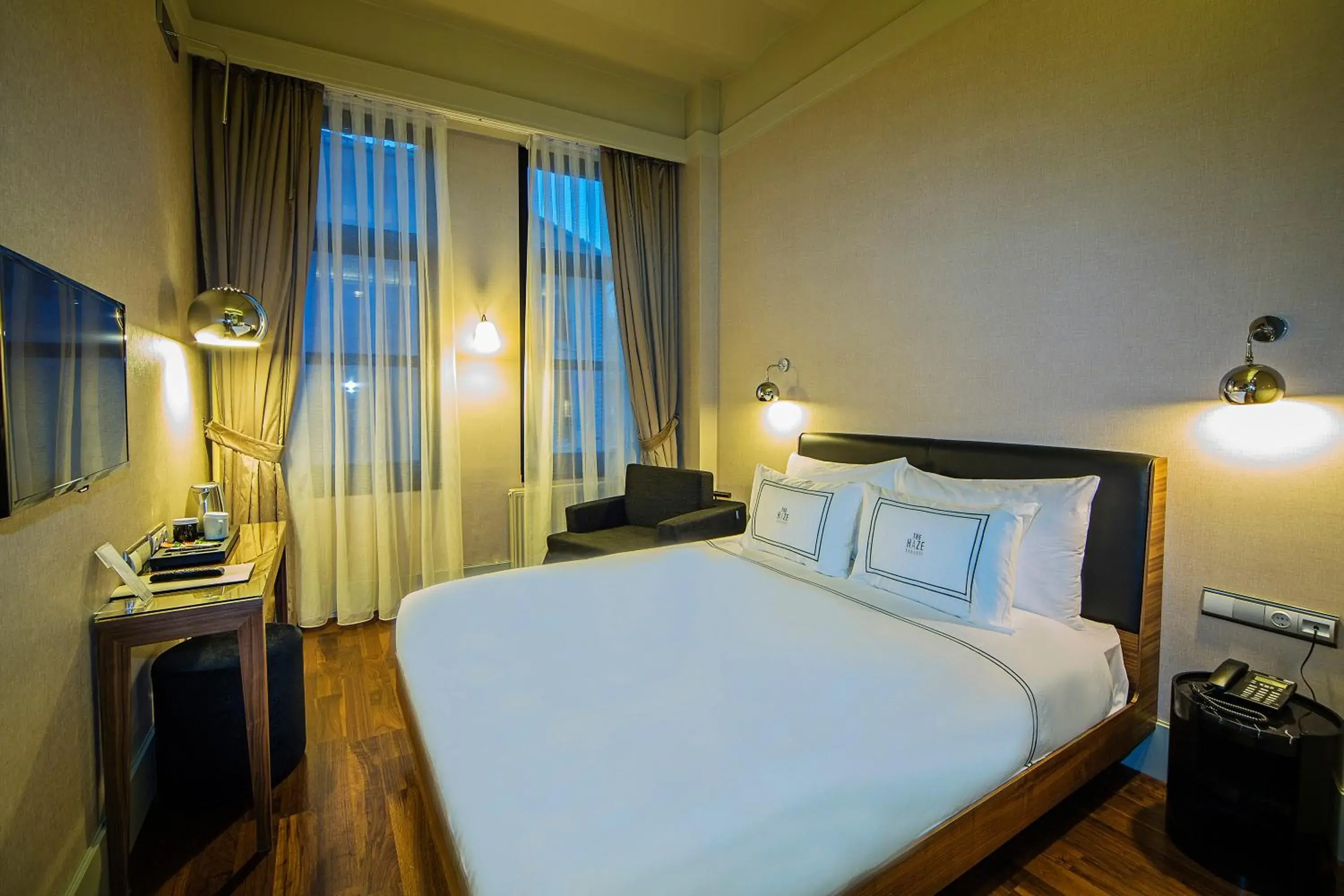 Bedroom, Bed in The Haze Karaköy