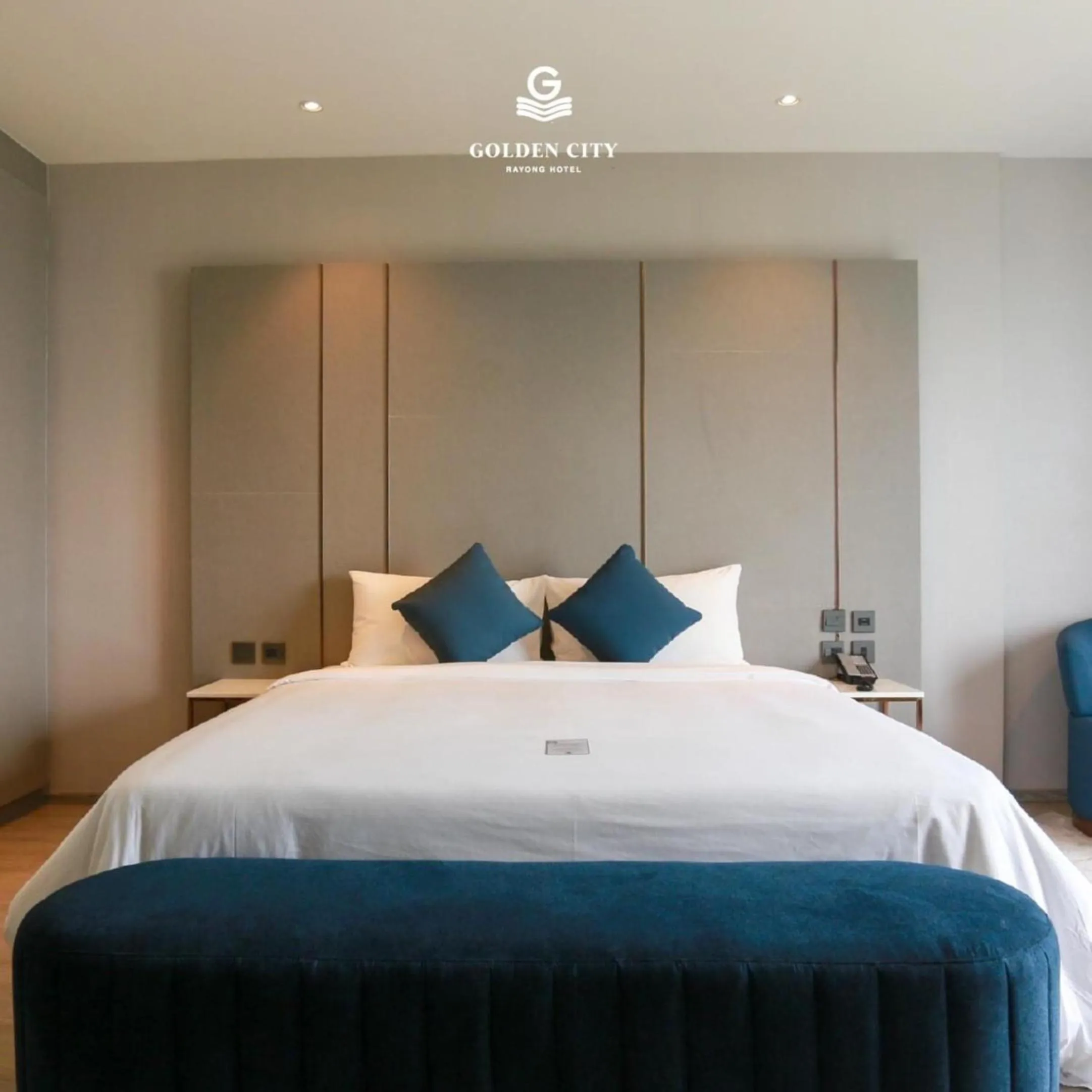 Property building, Bed in Golden City Rayong Hotel