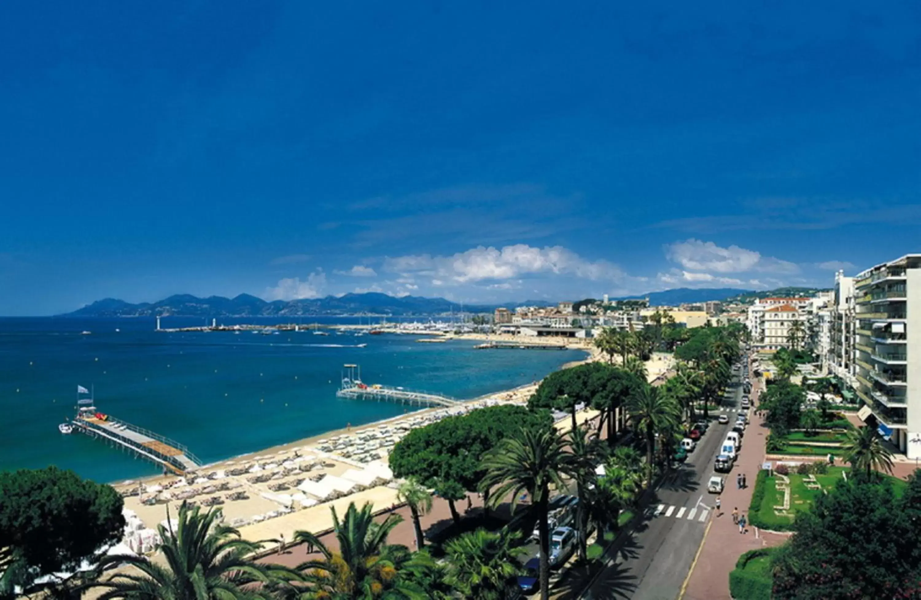 Area and facilities, Sea View in Novotel Suites Cannes Centre