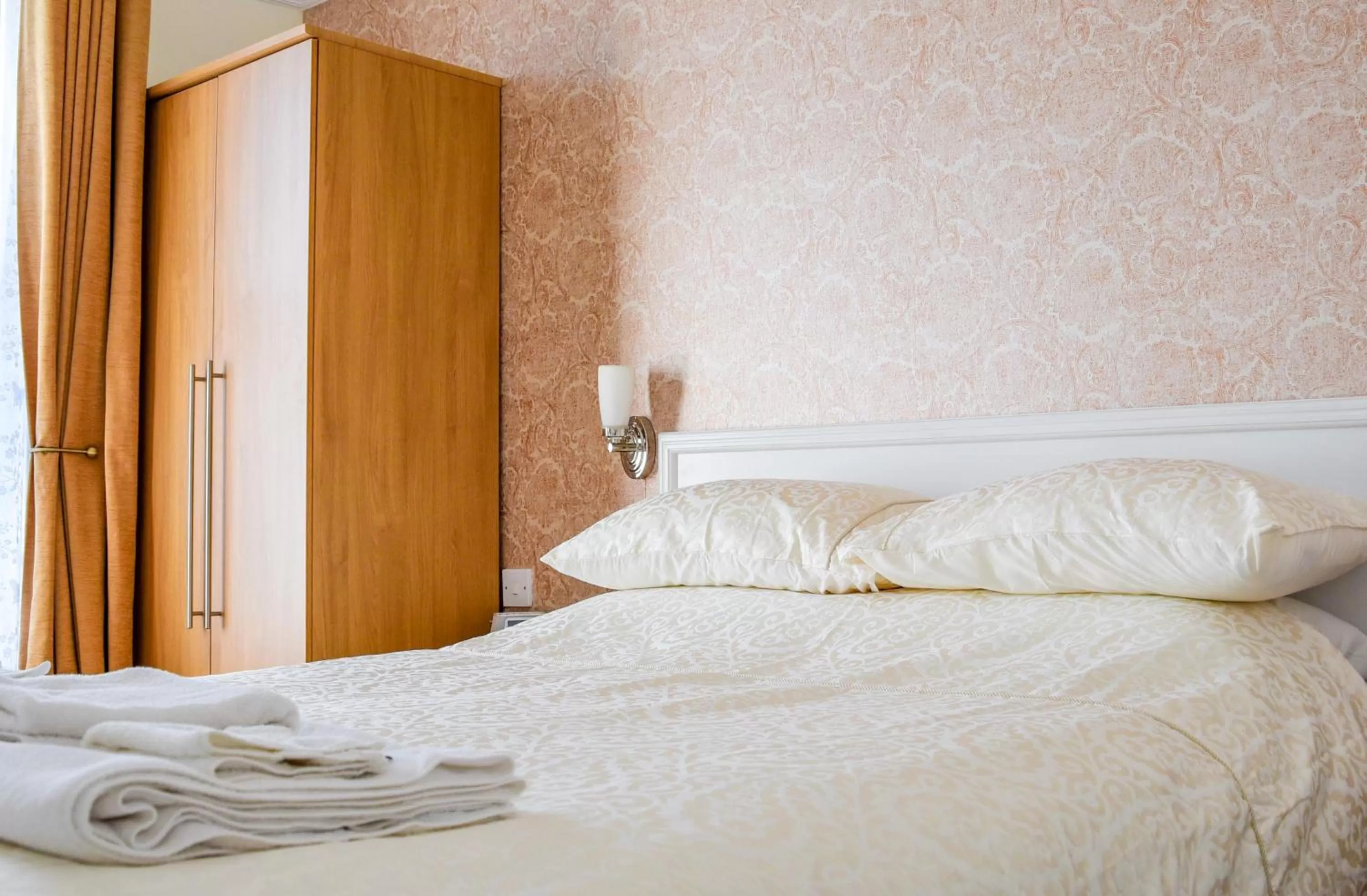 Bedroom, Bed in Grange Bank House