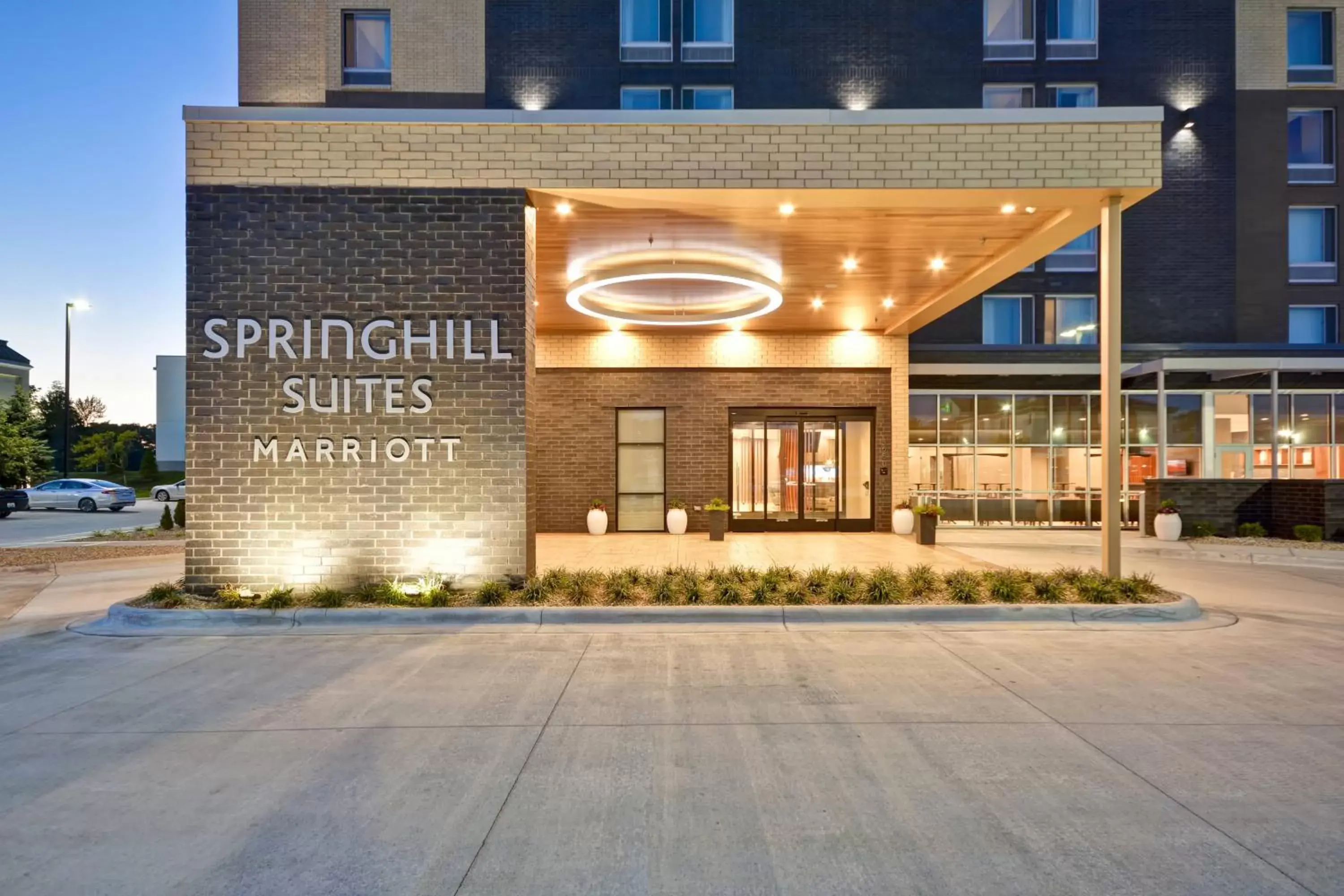 Property Building in SpringHill Suites by Marriott Cincinnati Blue Ash