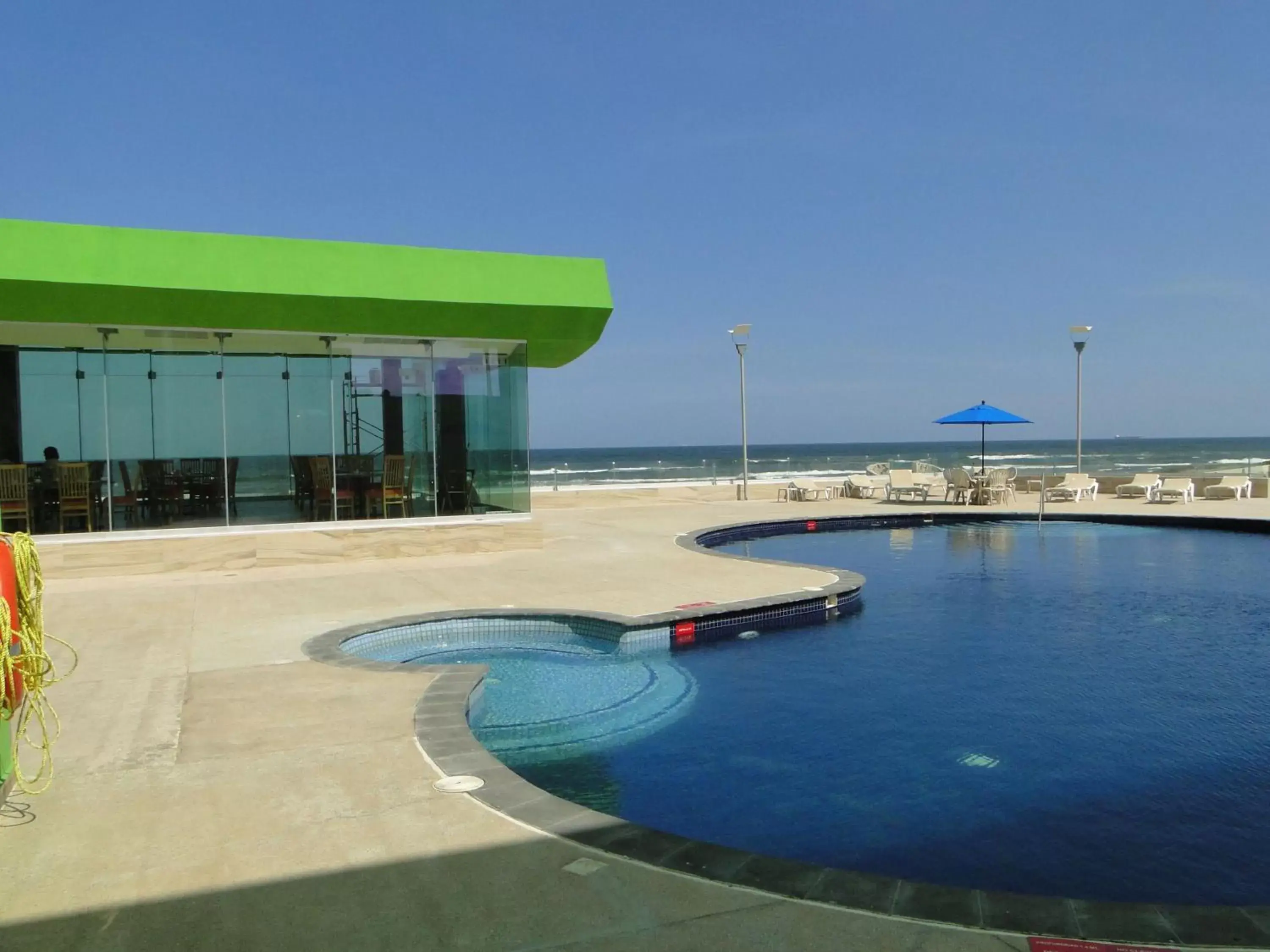 Swimming Pool in Holiday Inn Coatzacoalcos, an IHG Hotel