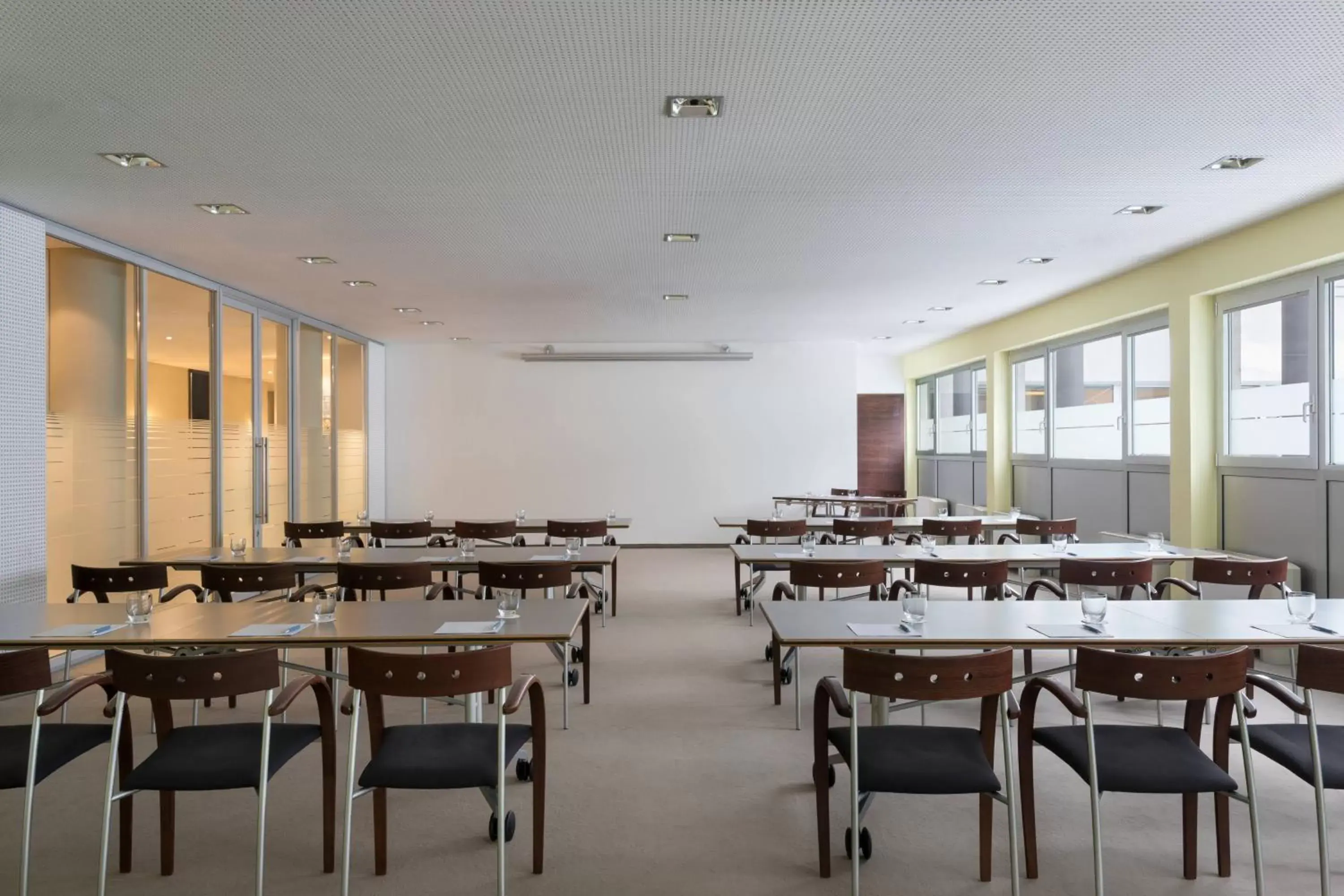 Meeting/conference room, Restaurant/Places to Eat in Four Points Sheraton Bolzano Bozen