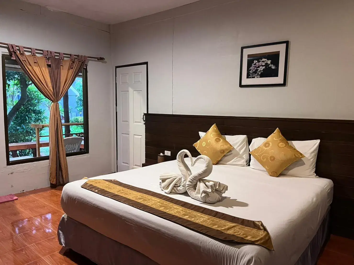 Bedroom, Bed in Lanta Nice Beach Resort - SHA Extra Plus