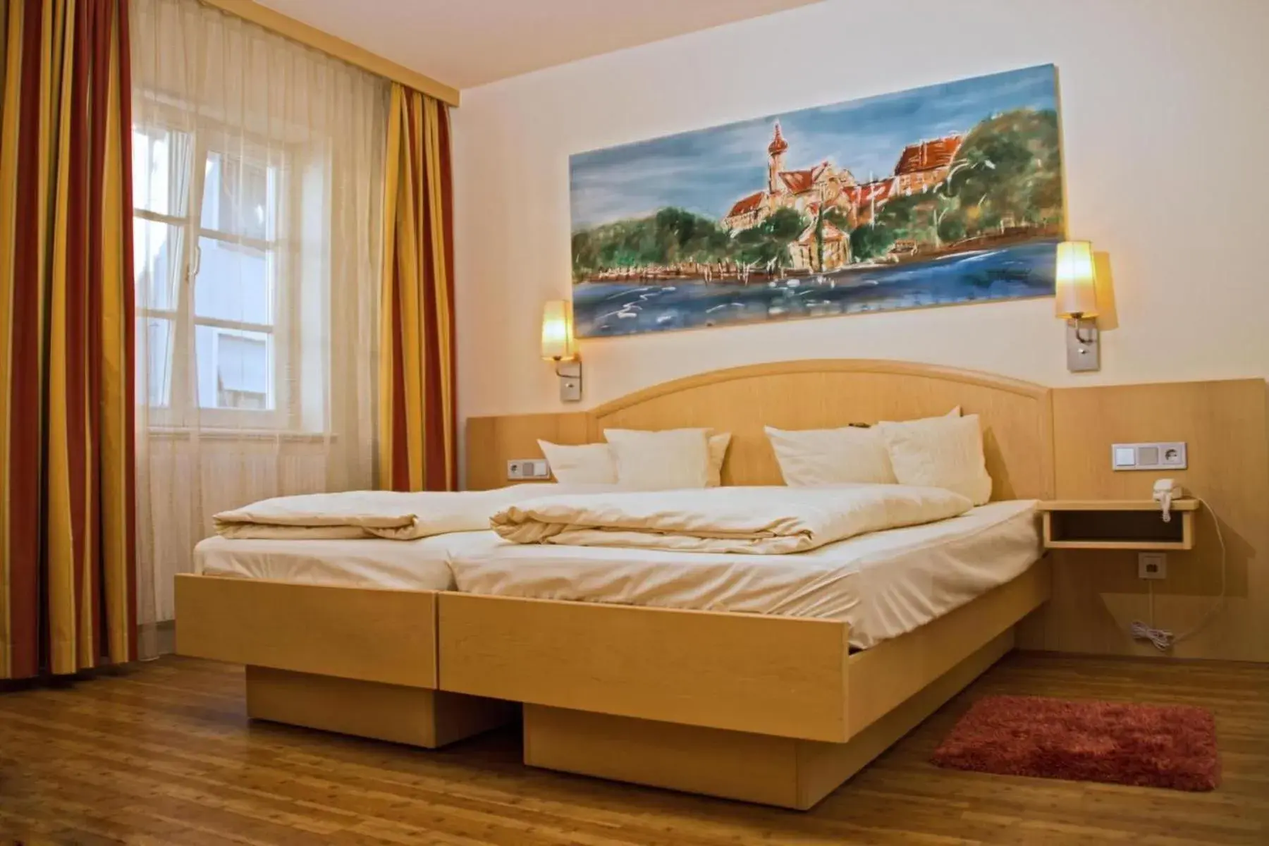 Photo of the whole room, Bed in Hotel zum Ochsen