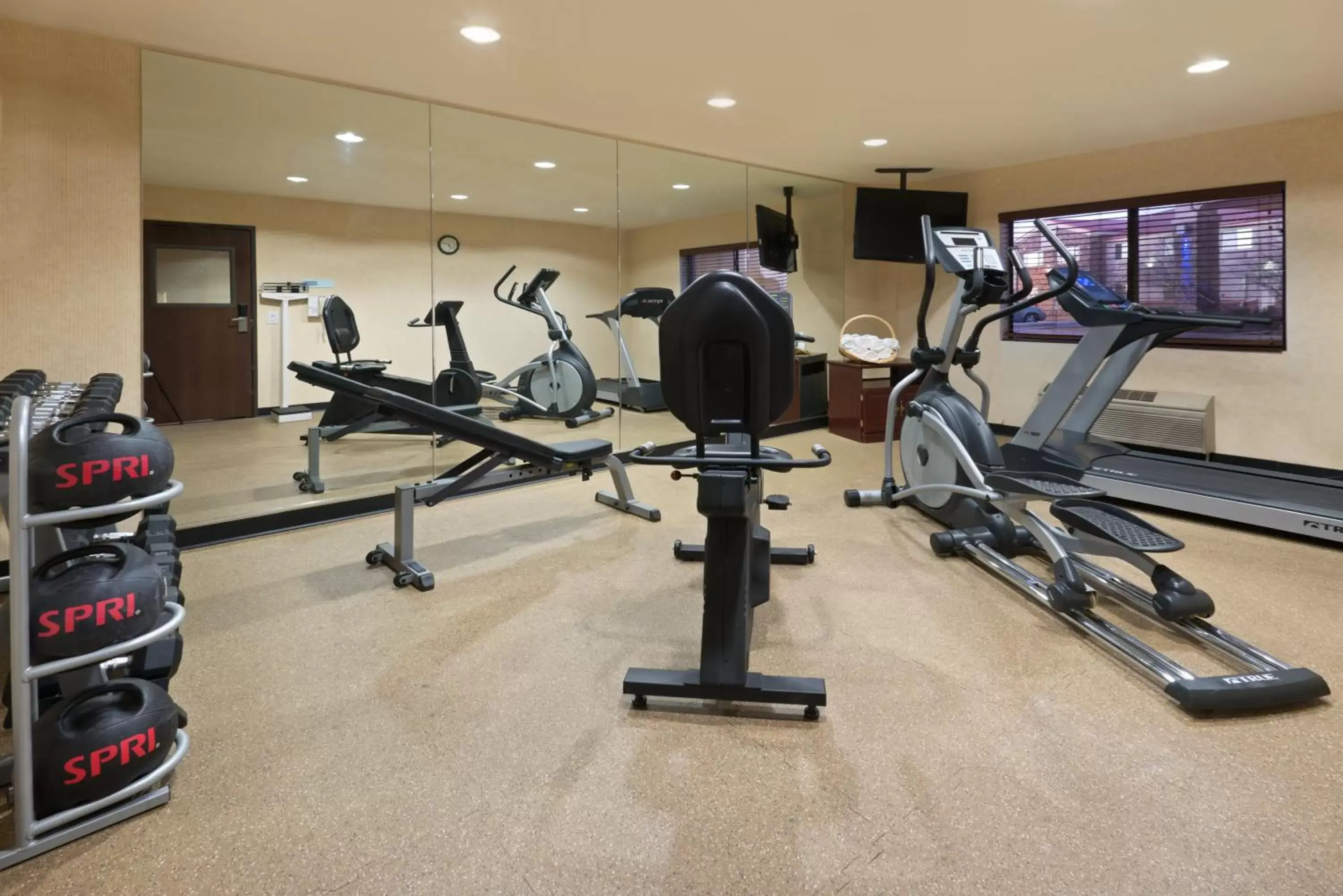 Fitness centre/facilities, Fitness Center/Facilities in Holiday Inn Express Show Low, an IHG Hotel