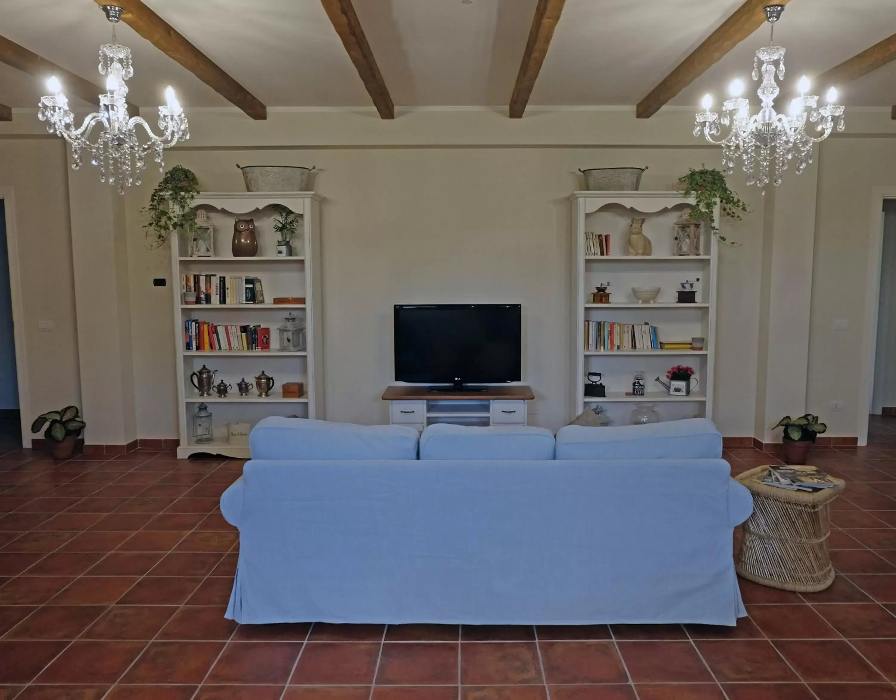 Communal lounge/ TV room, TV/Entertainment Center in L'Orto sul Poggio