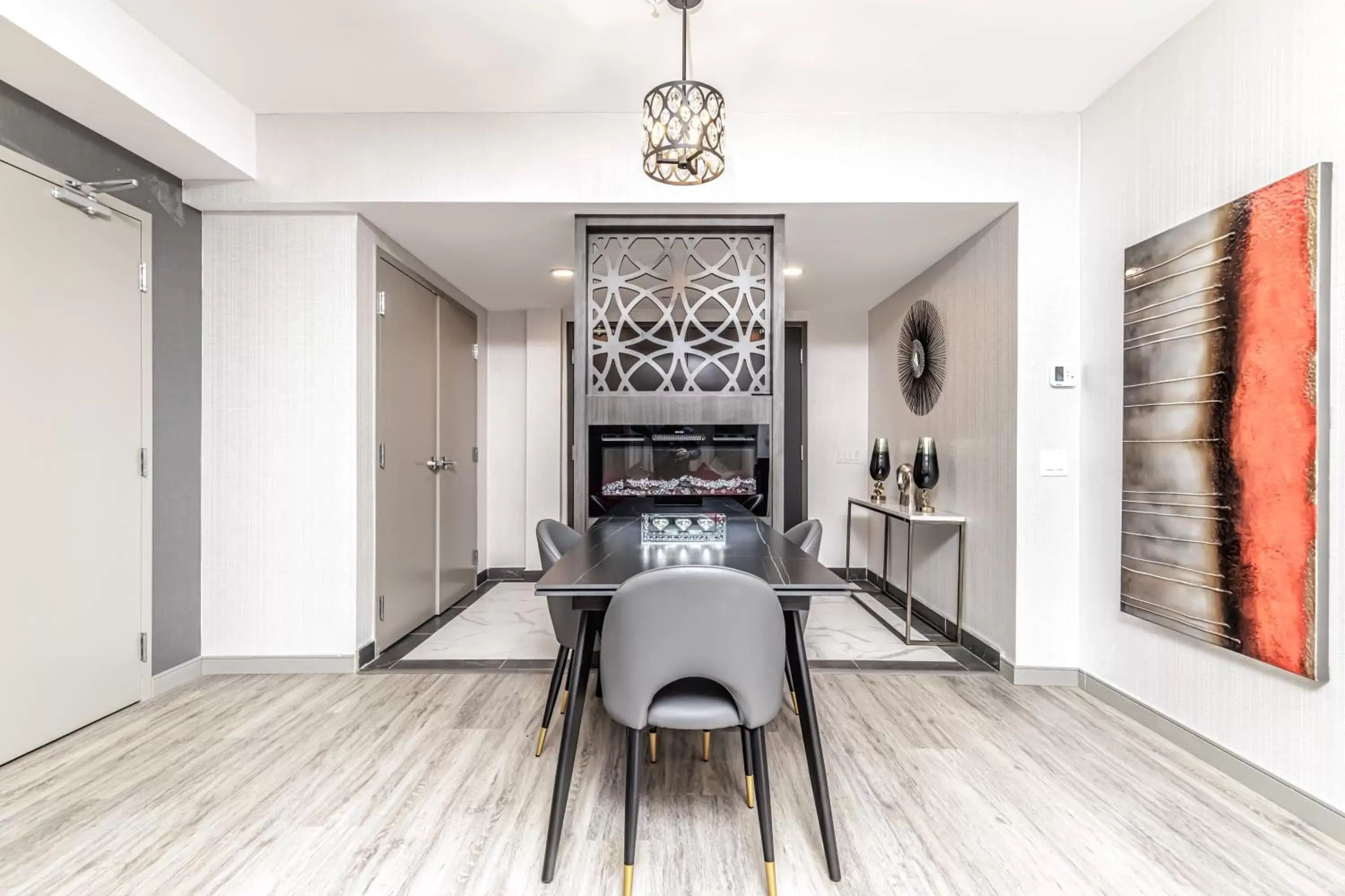 Dining Area in Hyatt Place Toronto-Brampton